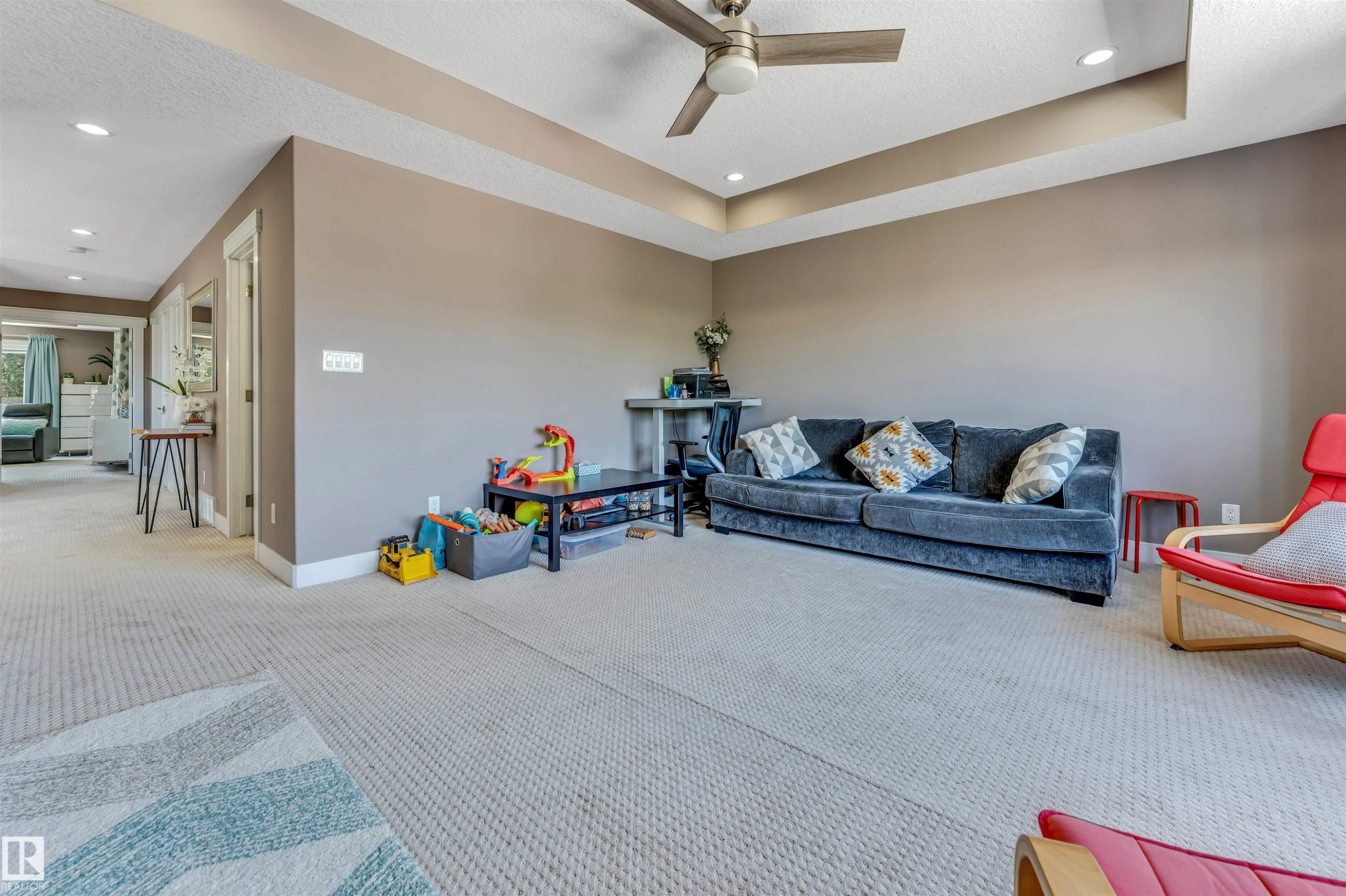 3819 Claxton Close Sw, Edmonton, AB - Indoor