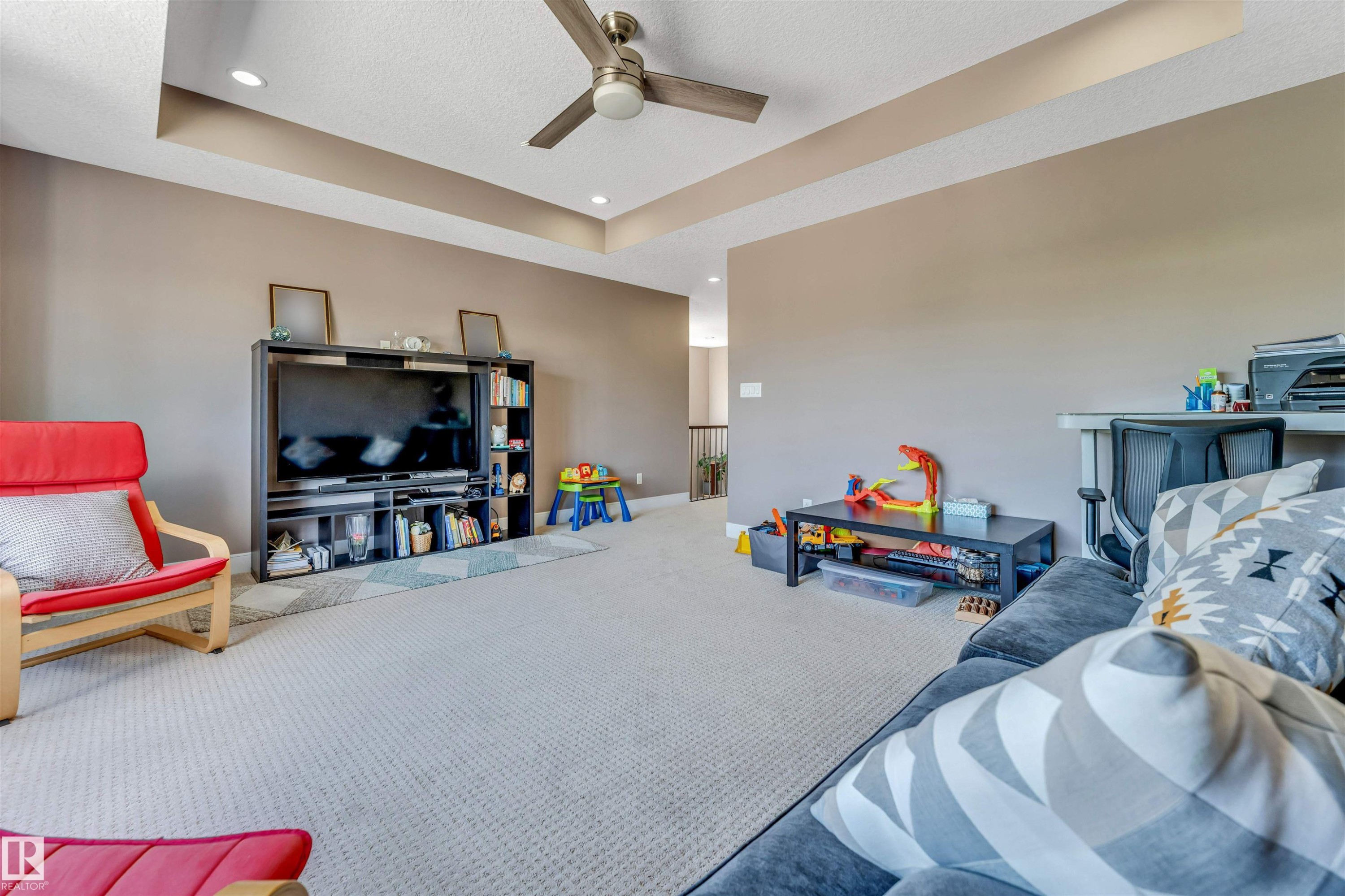 3819 Claxton Close Sw, Edmonton, AB - Indoor