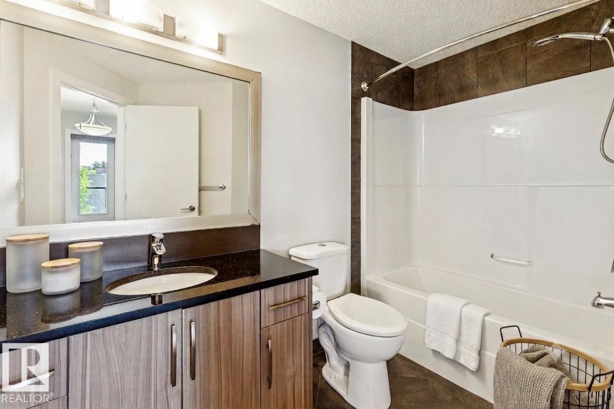 #217 10523 123 St Nw, Edmonton, AB - Indoor Photo Showing Bathroom