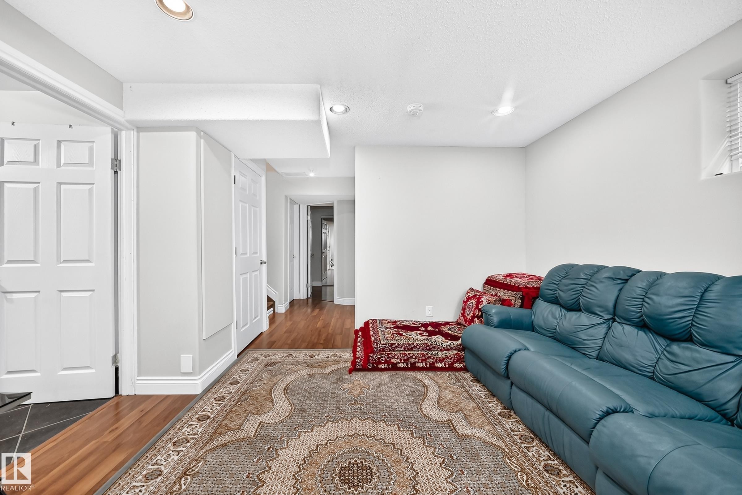 1126 Grantham Drive Nw, Edmonton, AB - Indoor