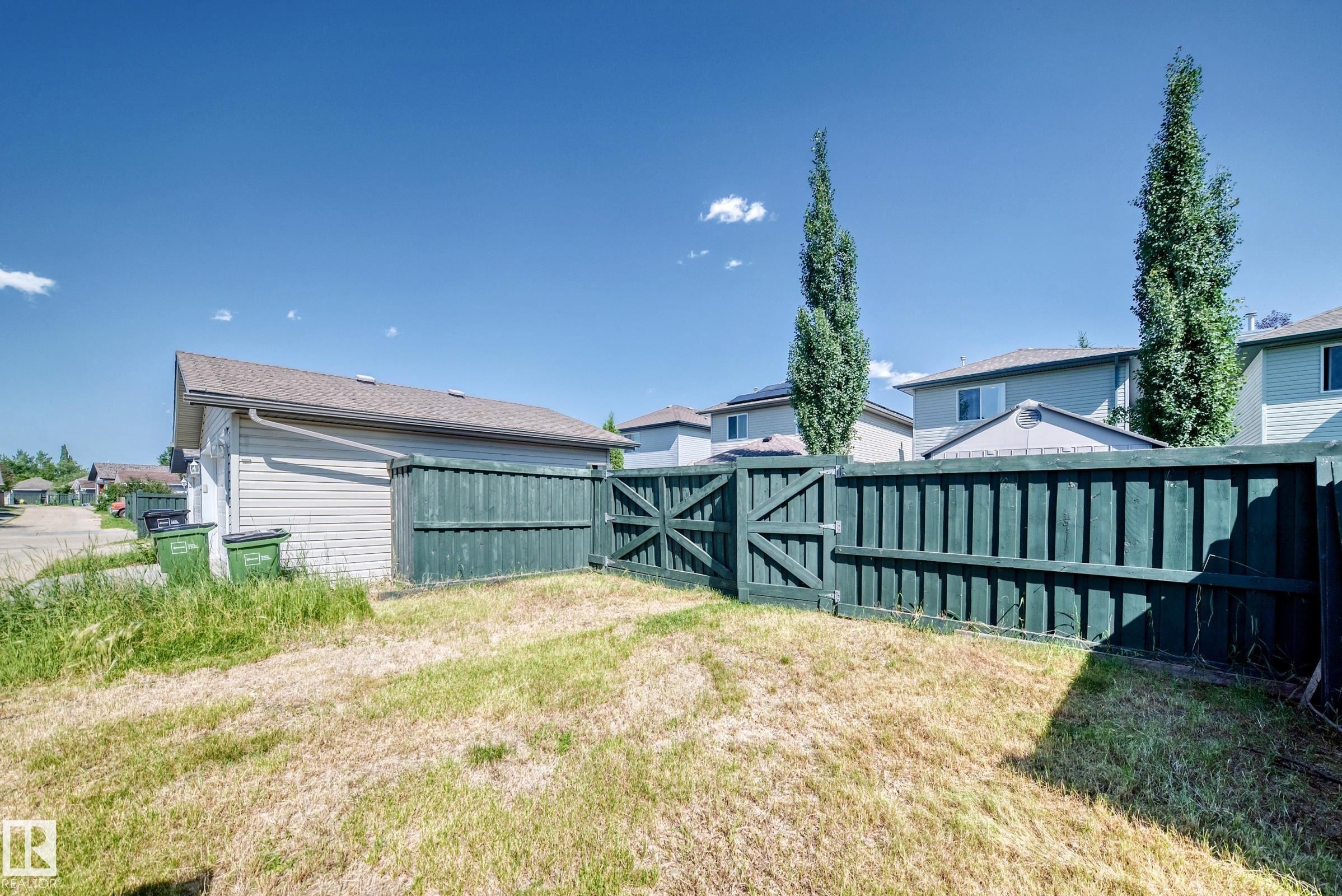1126 Grantham Drive Nw, Edmonton, AB - Outdoor