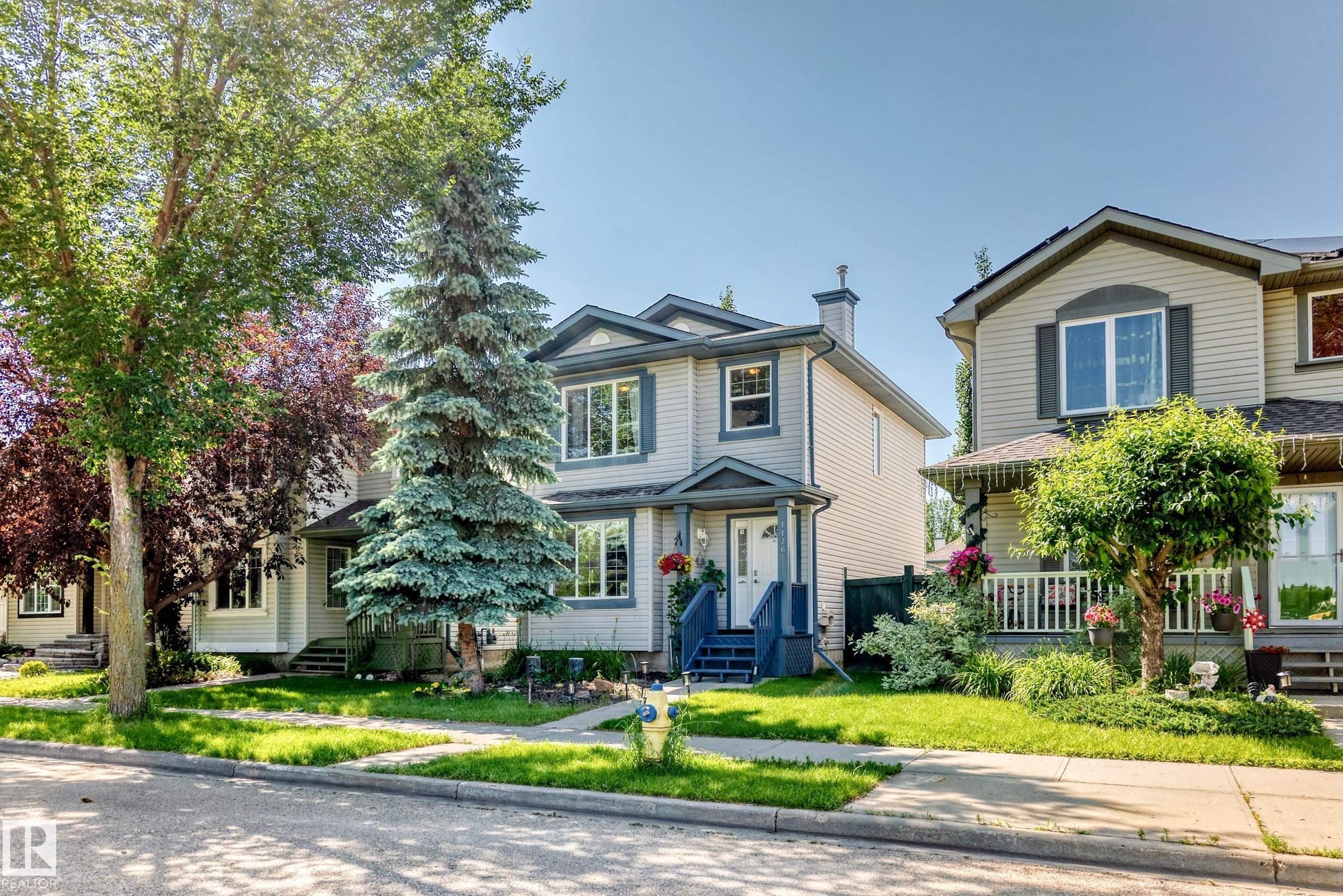 1126 Grantham Drive Nw, Edmonton, AB - Outdoor With Facade