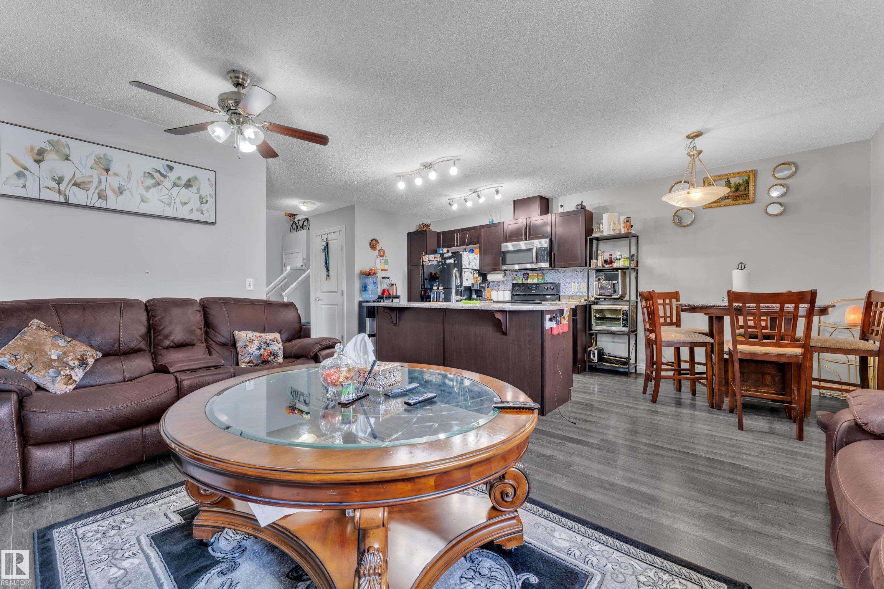 3127 16 Avenue Nw, Edmonton, AB - Indoor