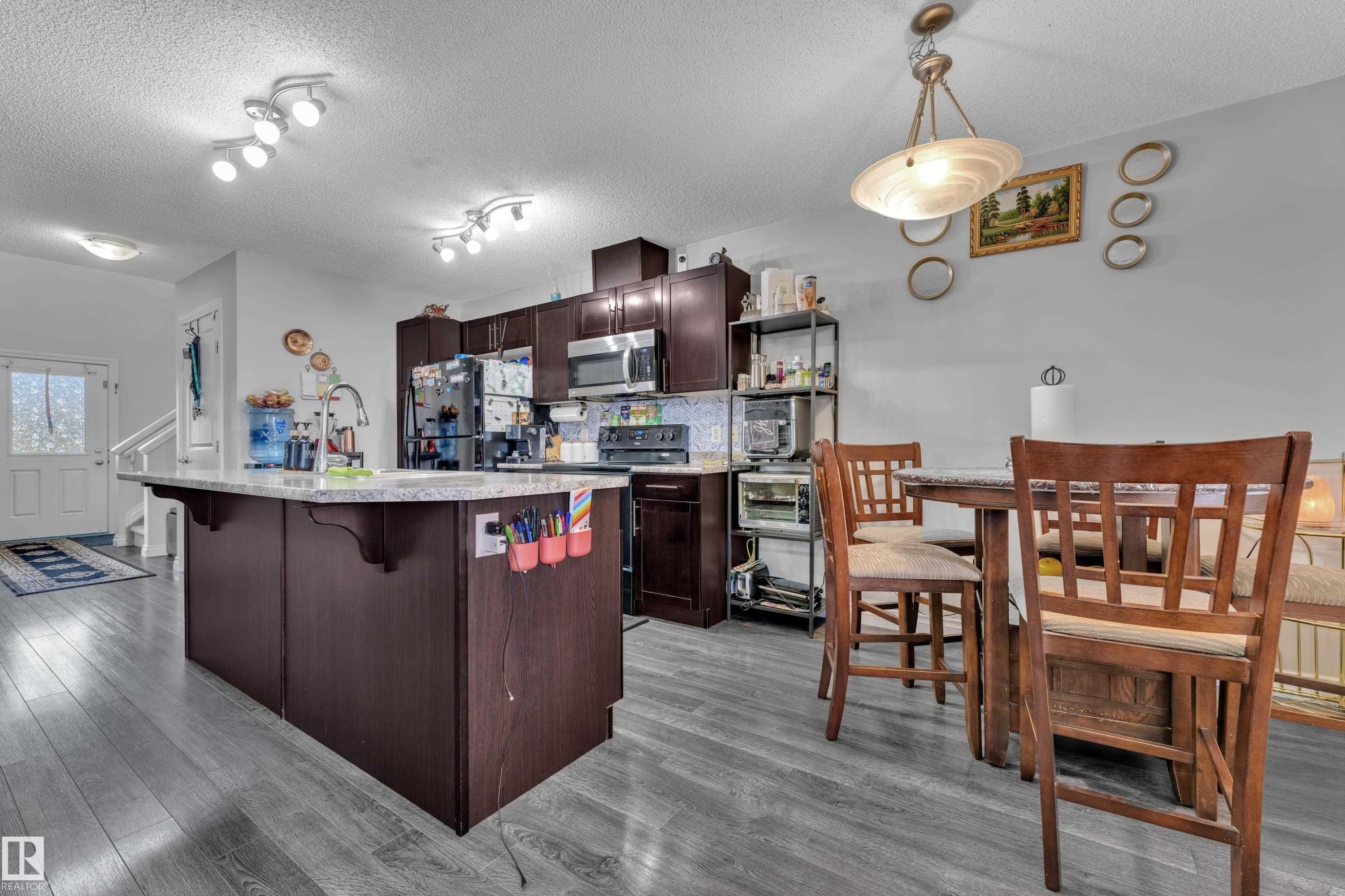 3127 16 Avenue Nw, Edmonton, AB - Indoor Photo Showing Other Room