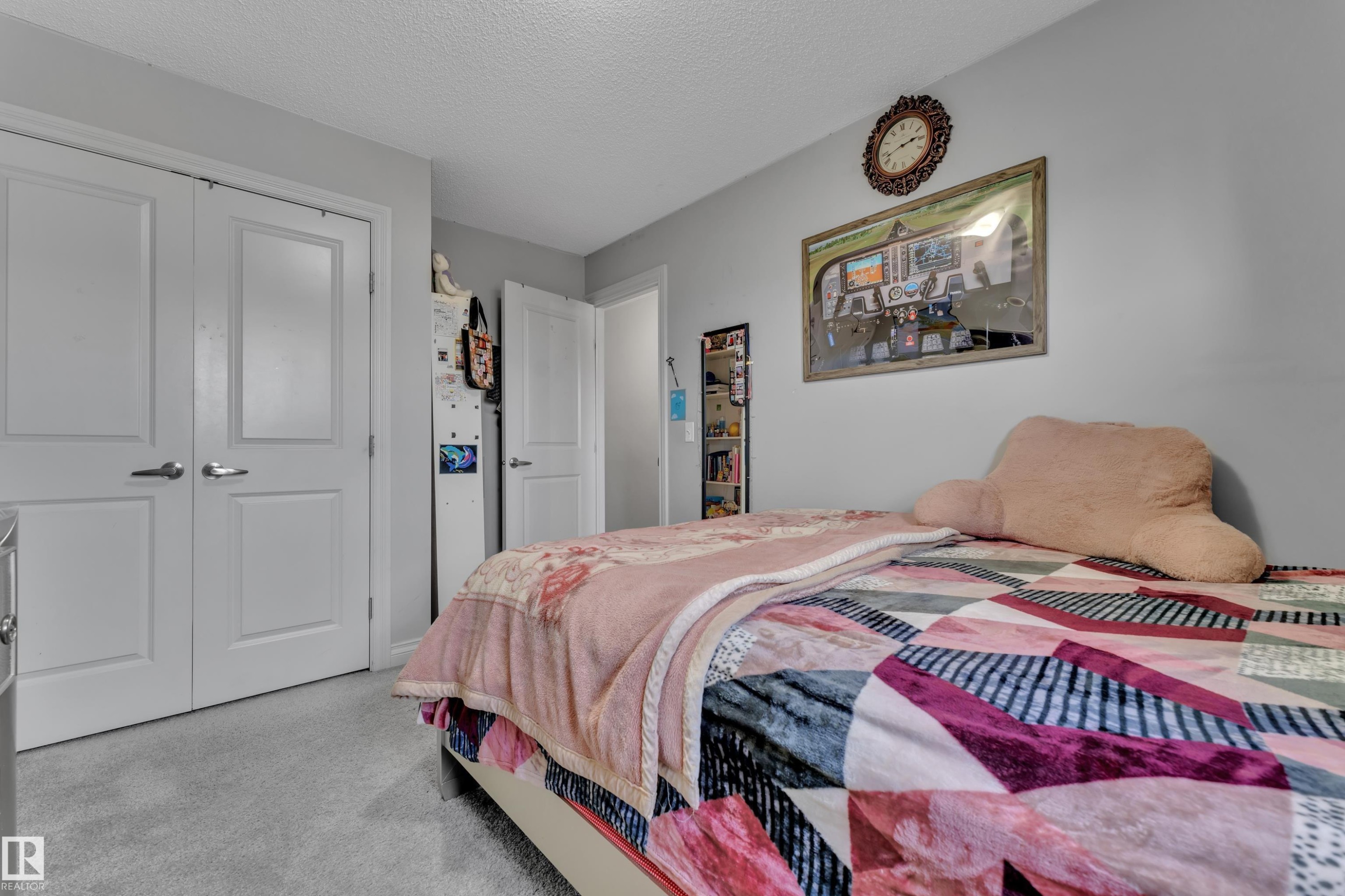 3127 16 Avenue Nw, Edmonton, AB - Indoor Photo Showing Bedroom
