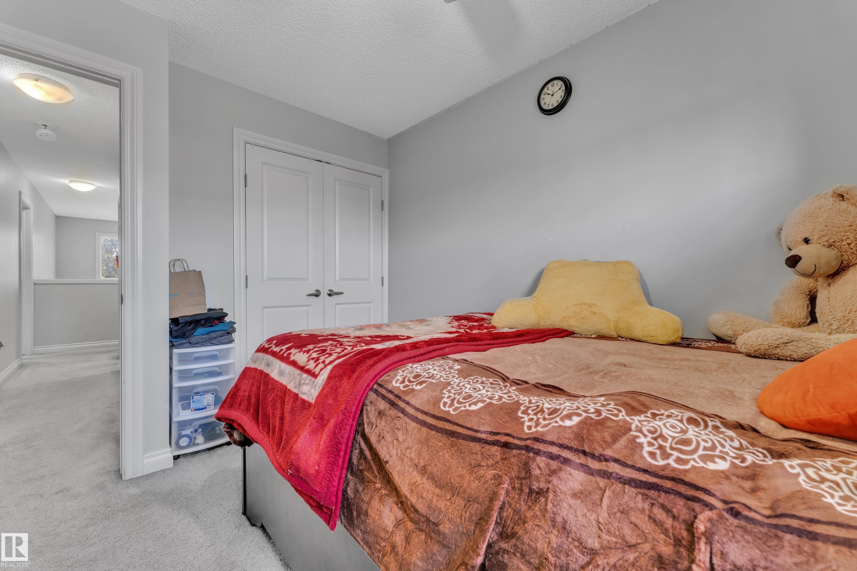 3127 16 Avenue Nw, Edmonton, AB - Indoor Photo Showing Bedroom