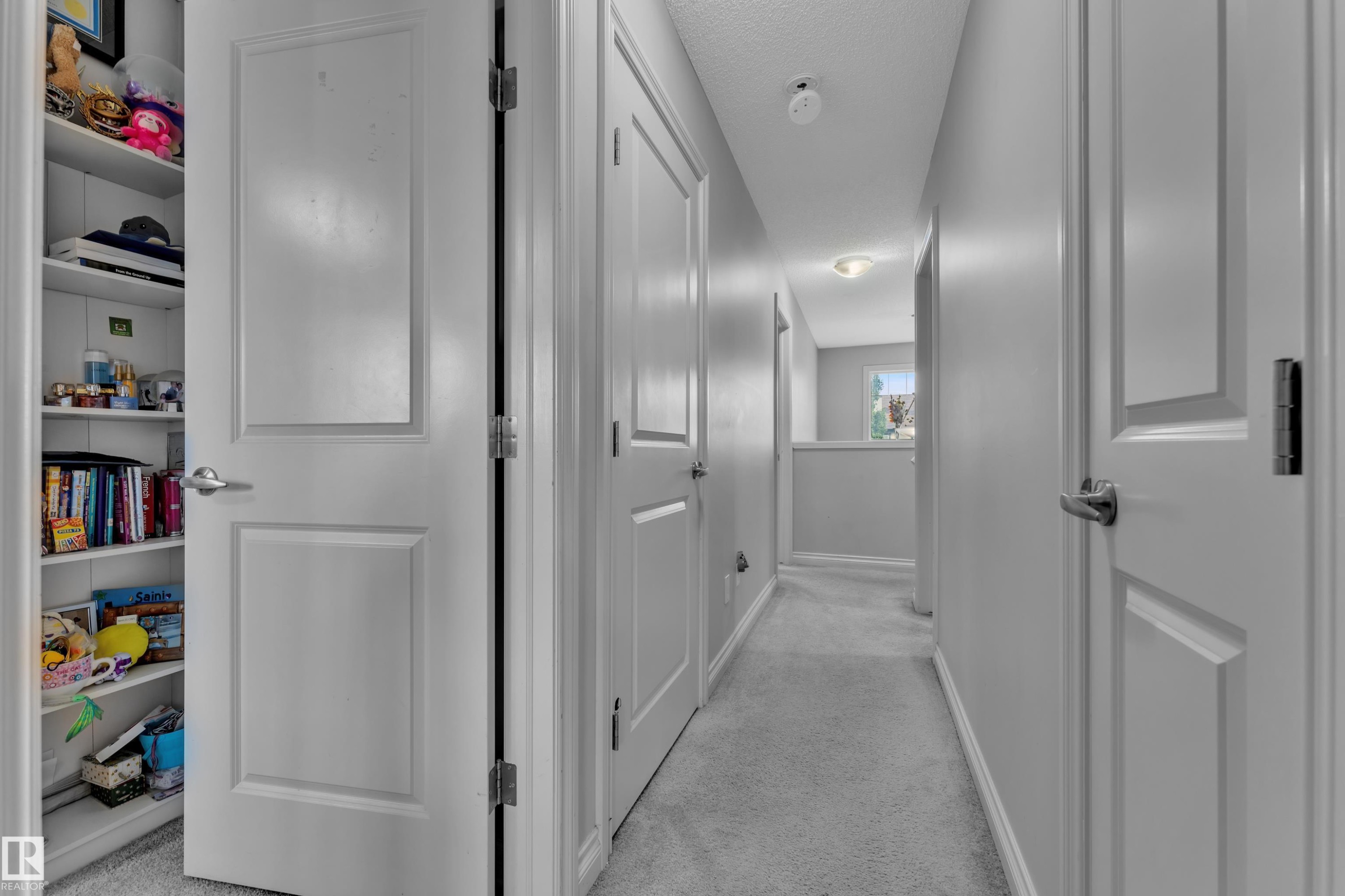 3127 16 Avenue Nw, Edmonton, AB - Indoor Photo Showing Other Room