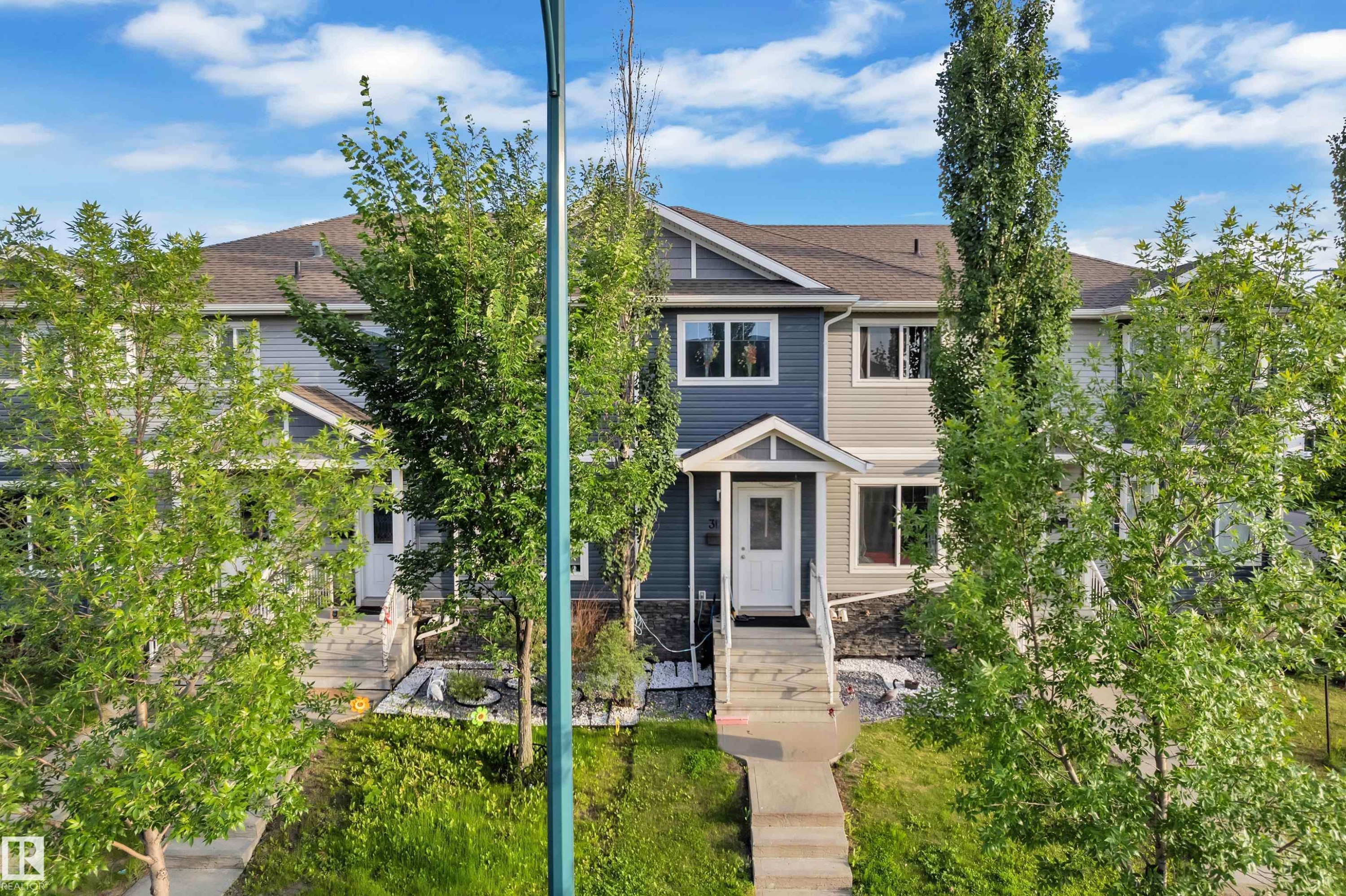 3127 16 Avenue Nw, Edmonton, AB - Outdoor