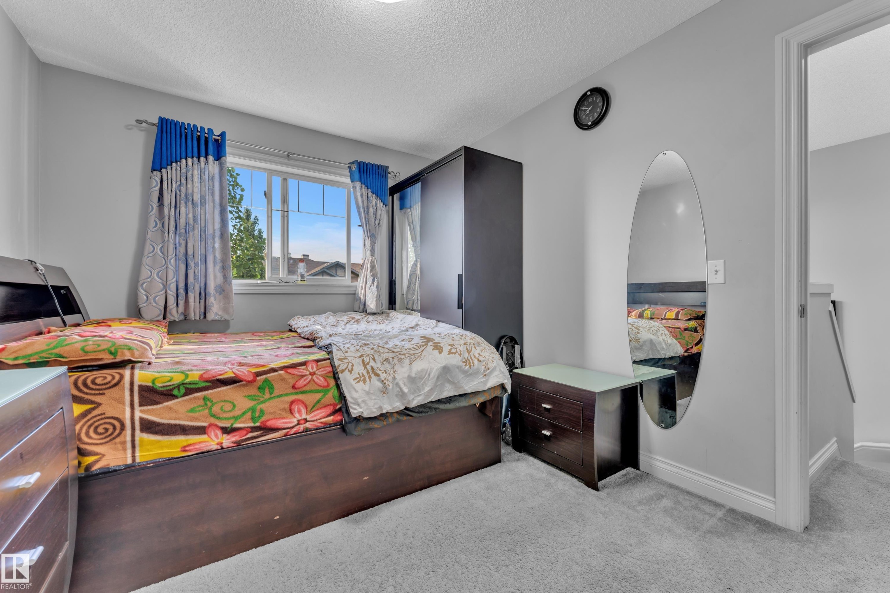 3127 16 Avenue Nw, Edmonton, AB - Indoor Photo Showing Bedroom
