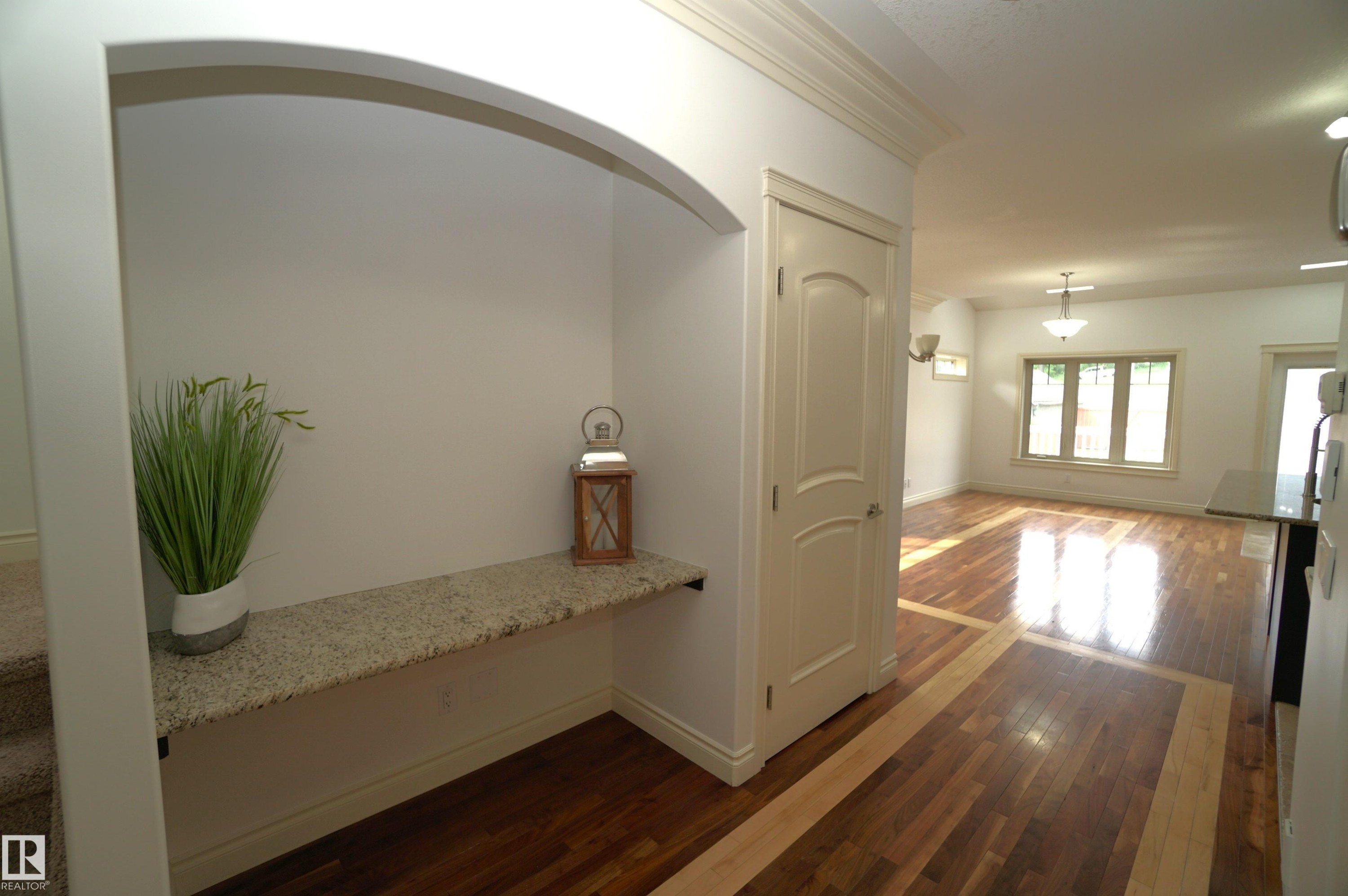 10224 90 Street Nw, Edmonton, AB - Indoor Photo Showing Other Room