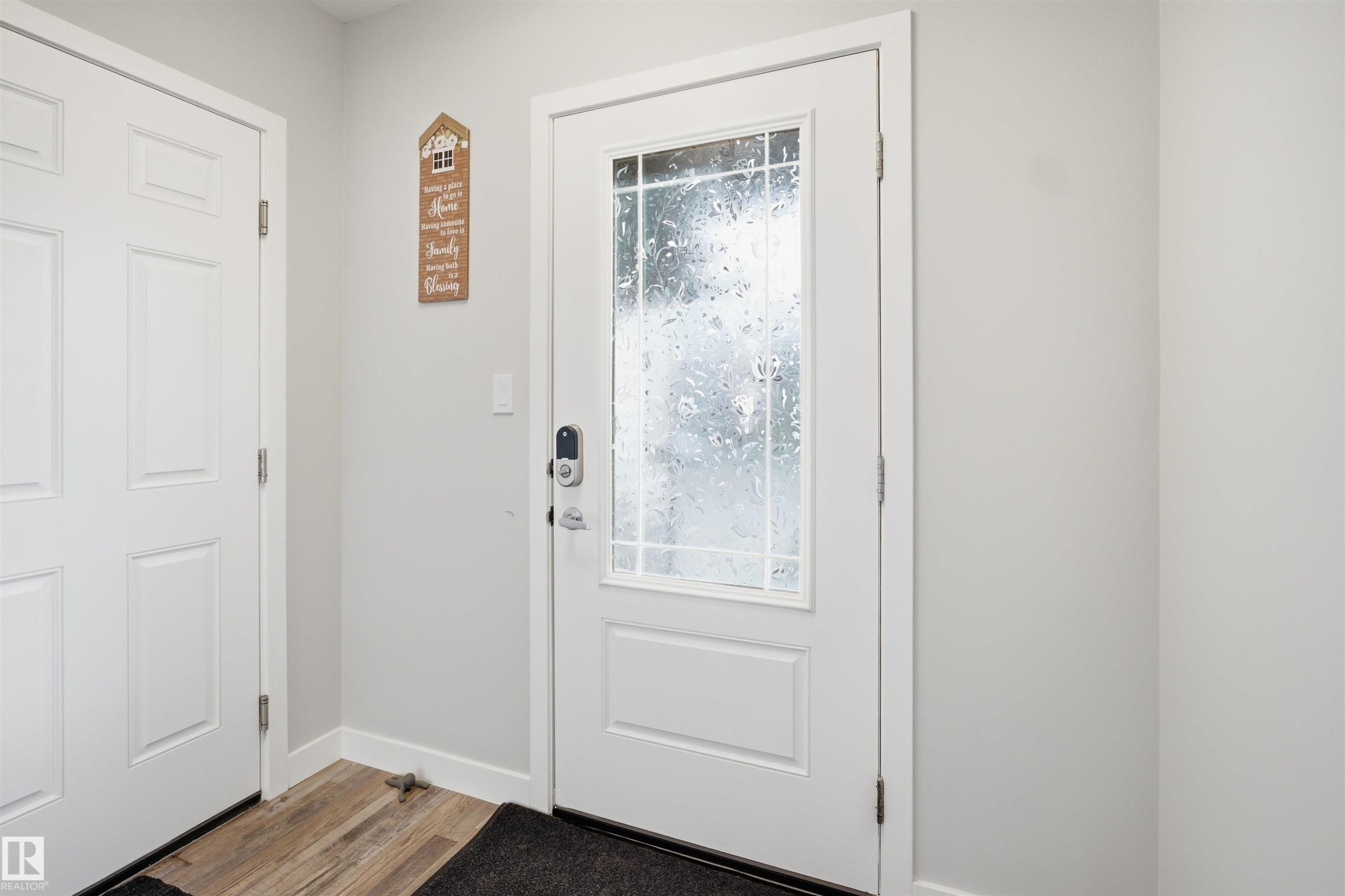 2284 Chokecherry Close Sw, Edmonton, AB - Indoor Photo Showing Other Room