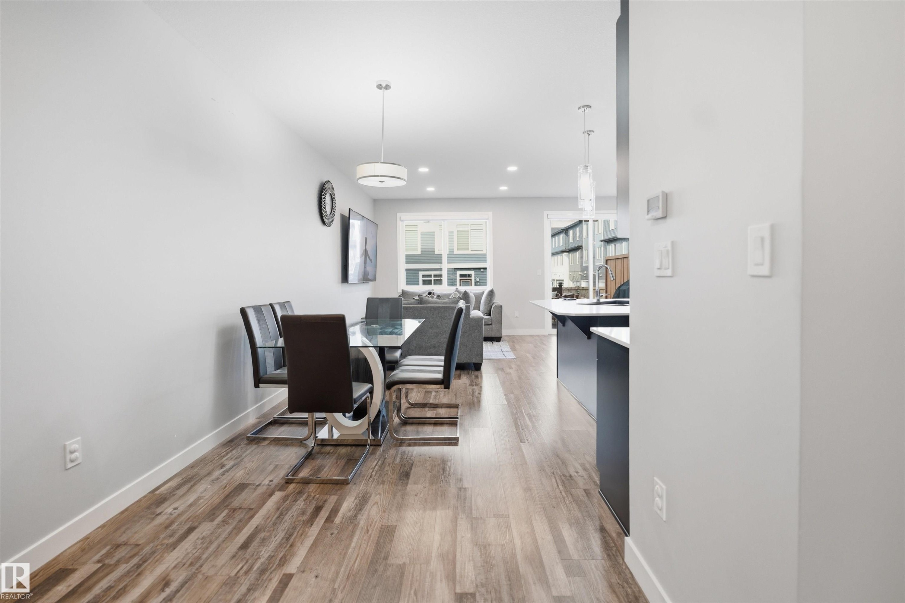 2284 Chokecherry Close Sw, Edmonton, AB - Indoor Photo Showing Dining Room