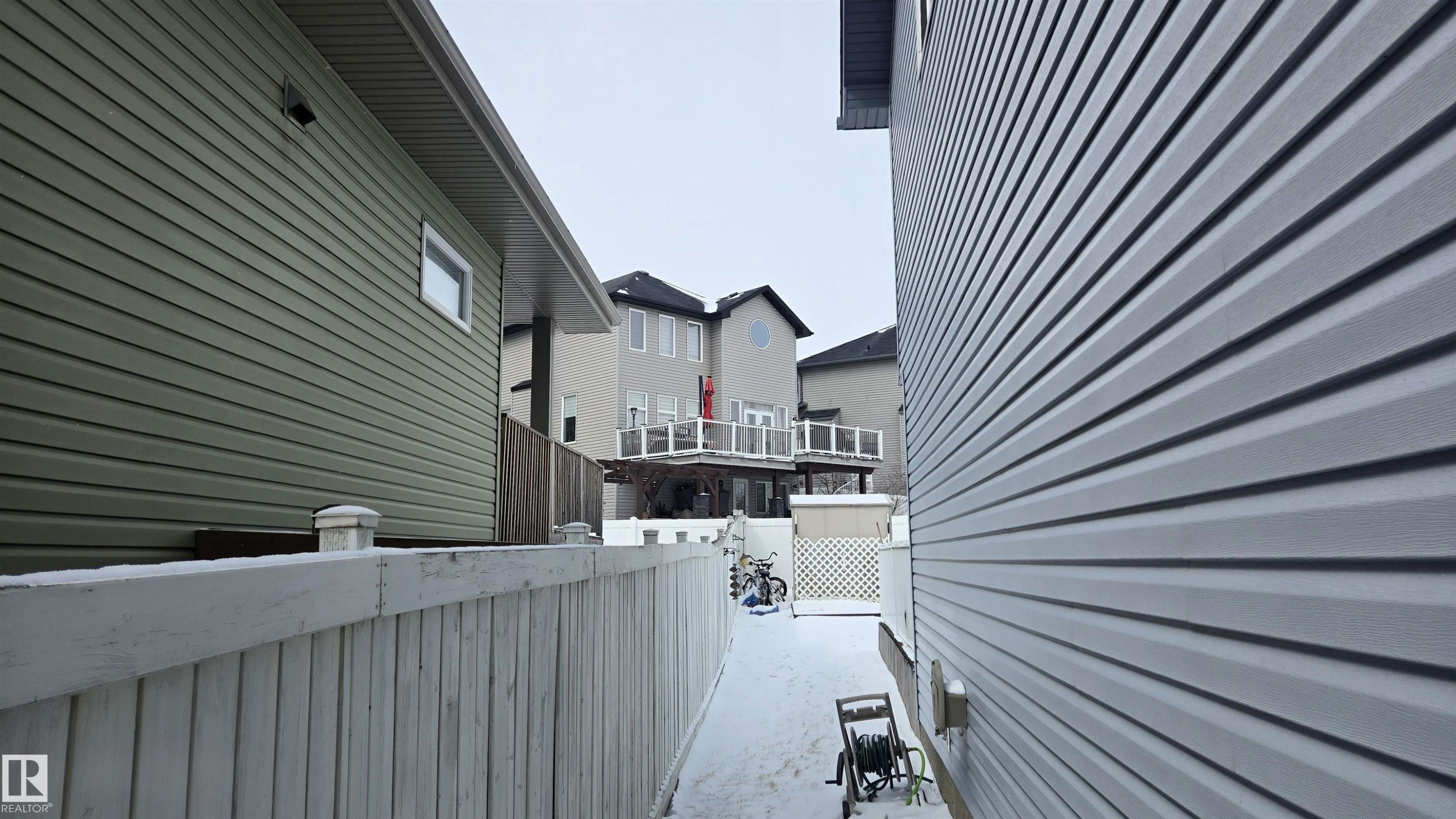 Property exterior - 3724 163 Avenue Nw, Edmonton, AB - Outdoor With Exterior