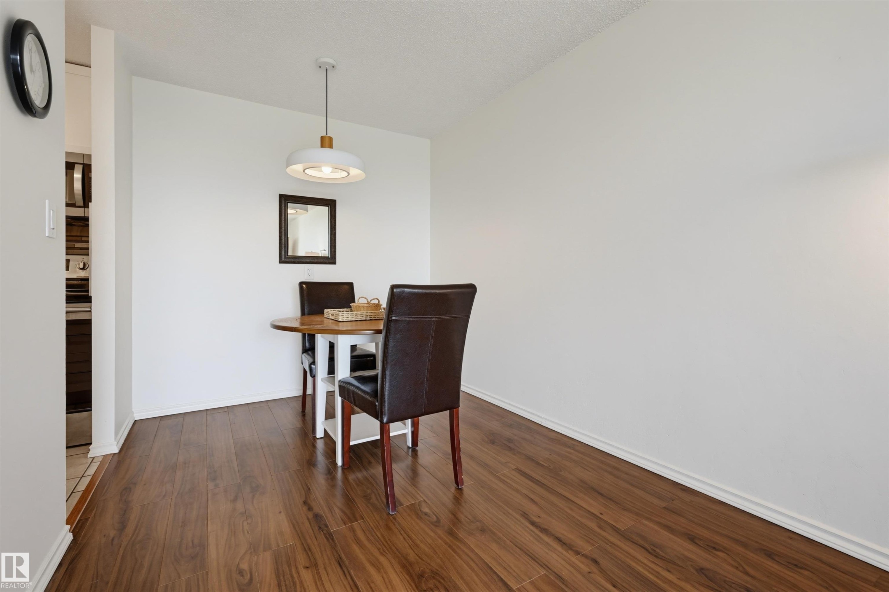 #709 11307 99 Av Nw, Edmonton, AB - Indoor Photo Showing Dining Room