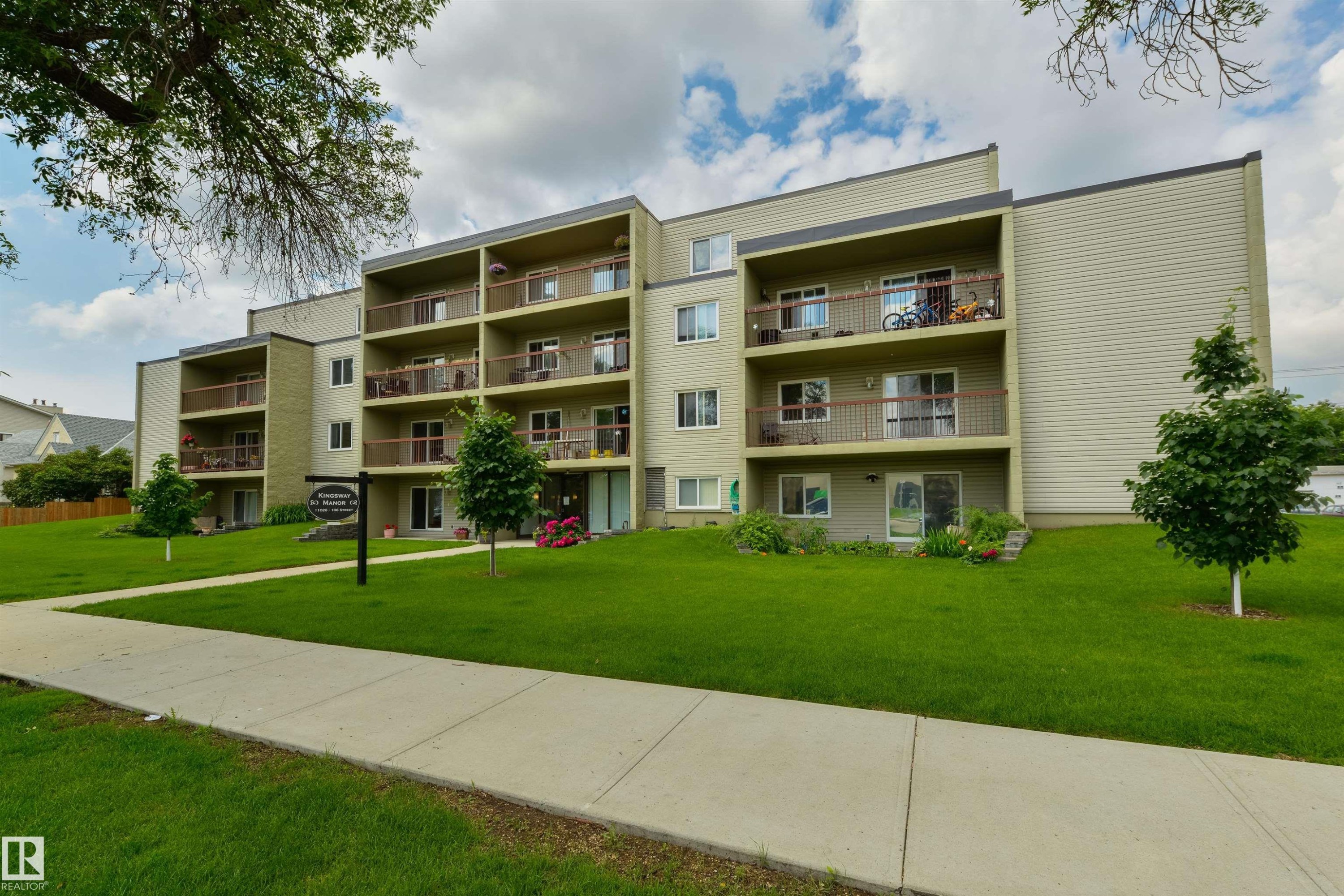 #204 11026 106 St Nw, Edmonton, AB - Outdoor With Balcony With Facade