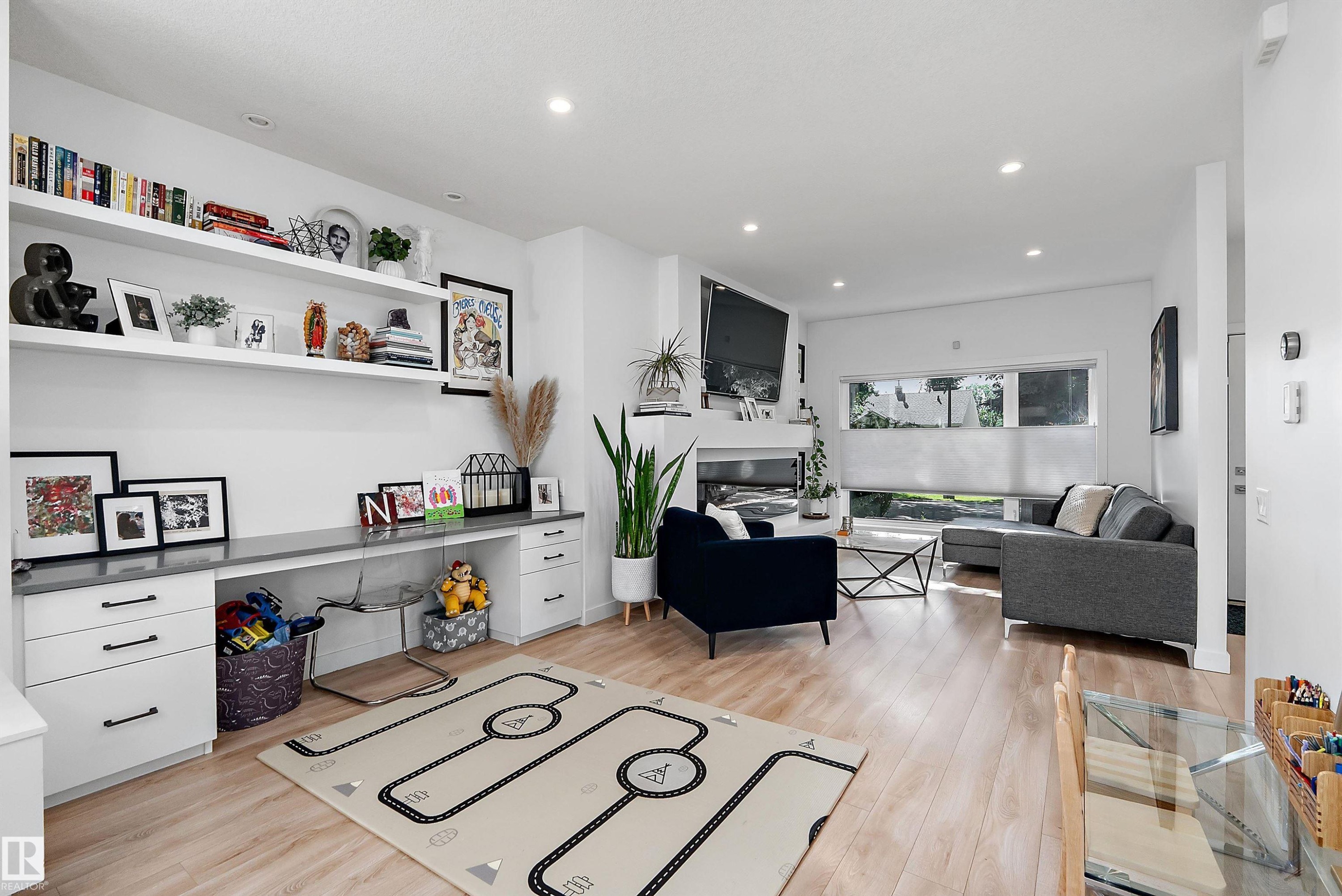 11413 126 Street Nw, Edmonton, AB - Indoor