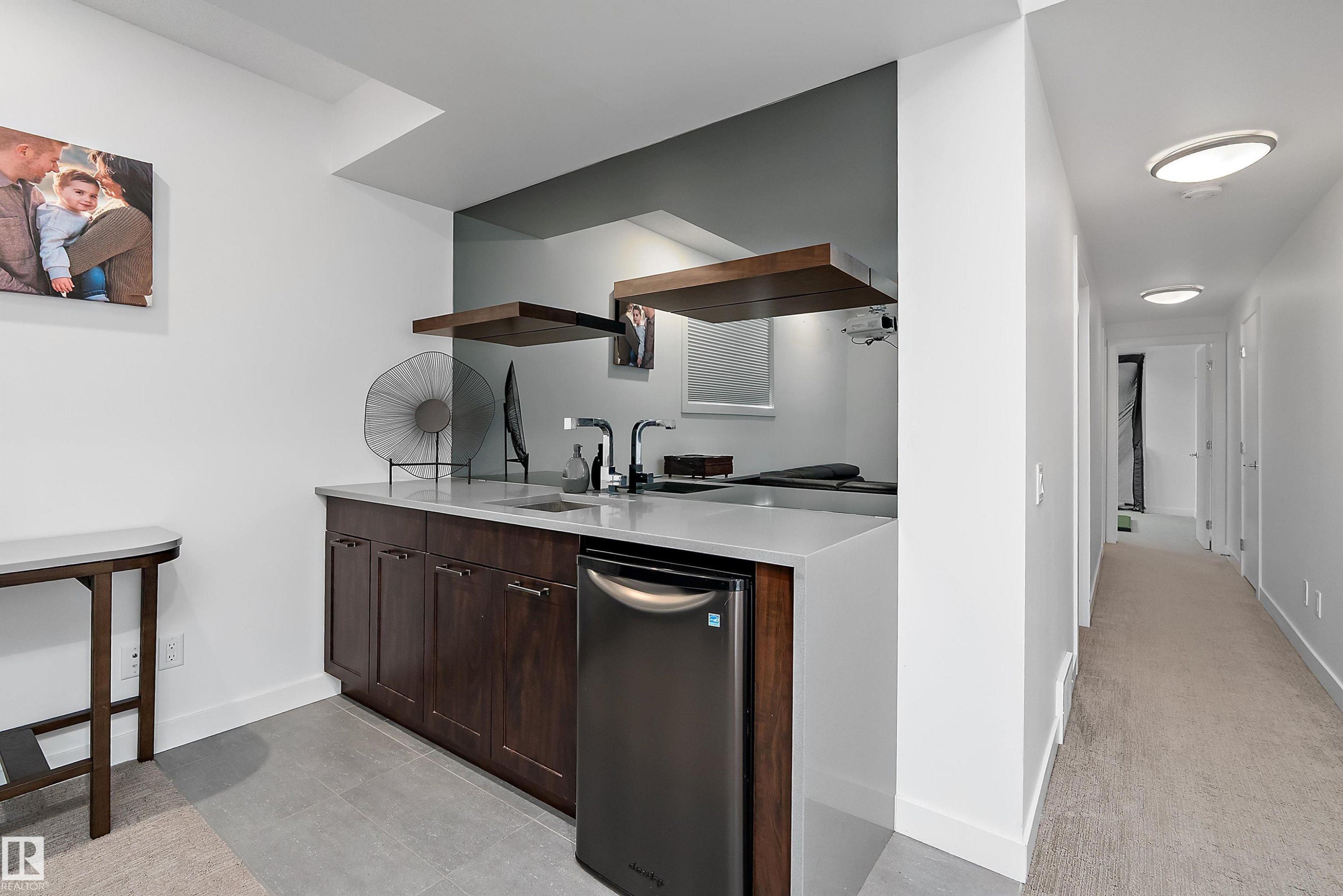 11413 126 Street Nw, Edmonton, AB - Indoor