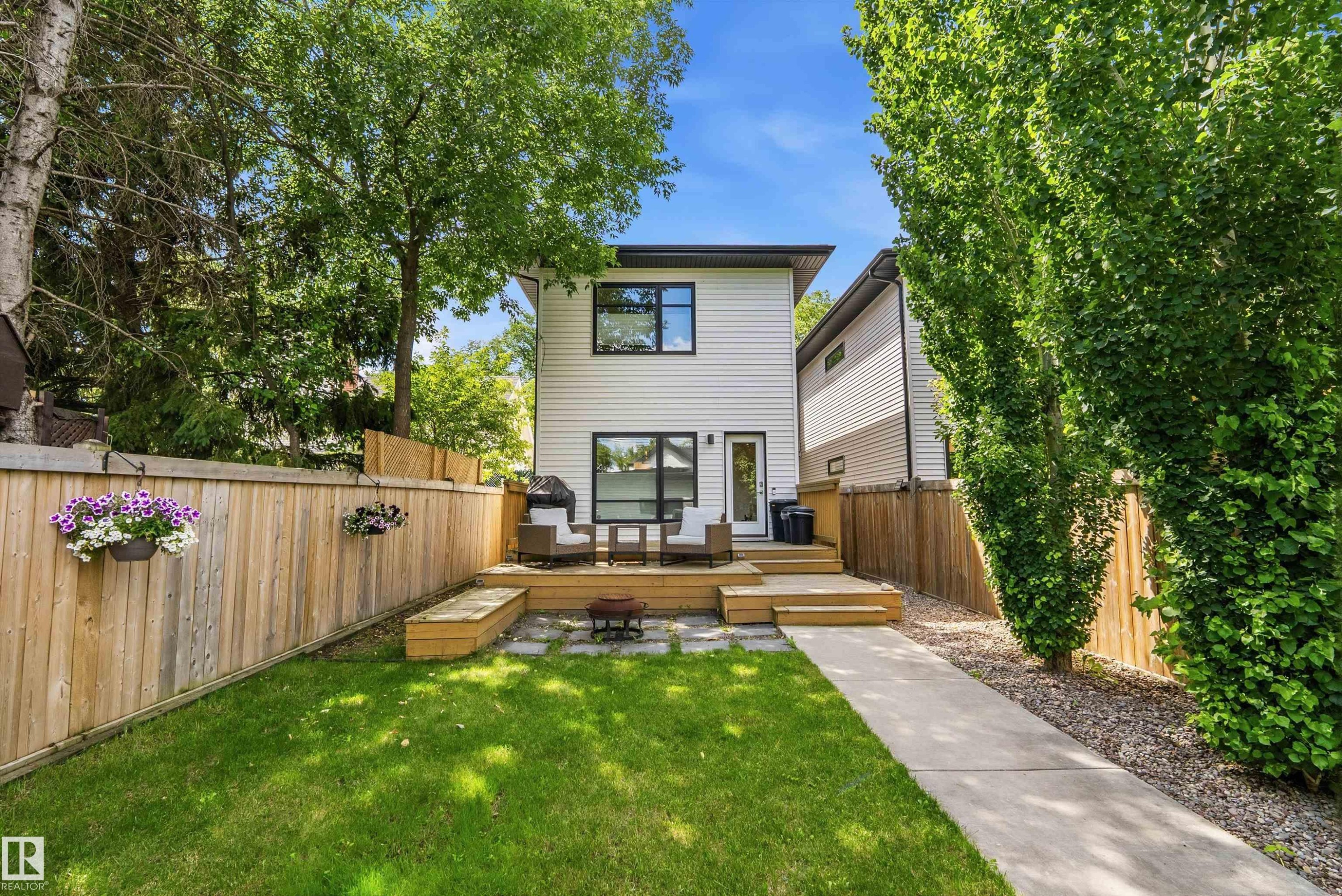 11413 126 Street Nw, Edmonton, AB - Outdoor With Deck Patio Veranda