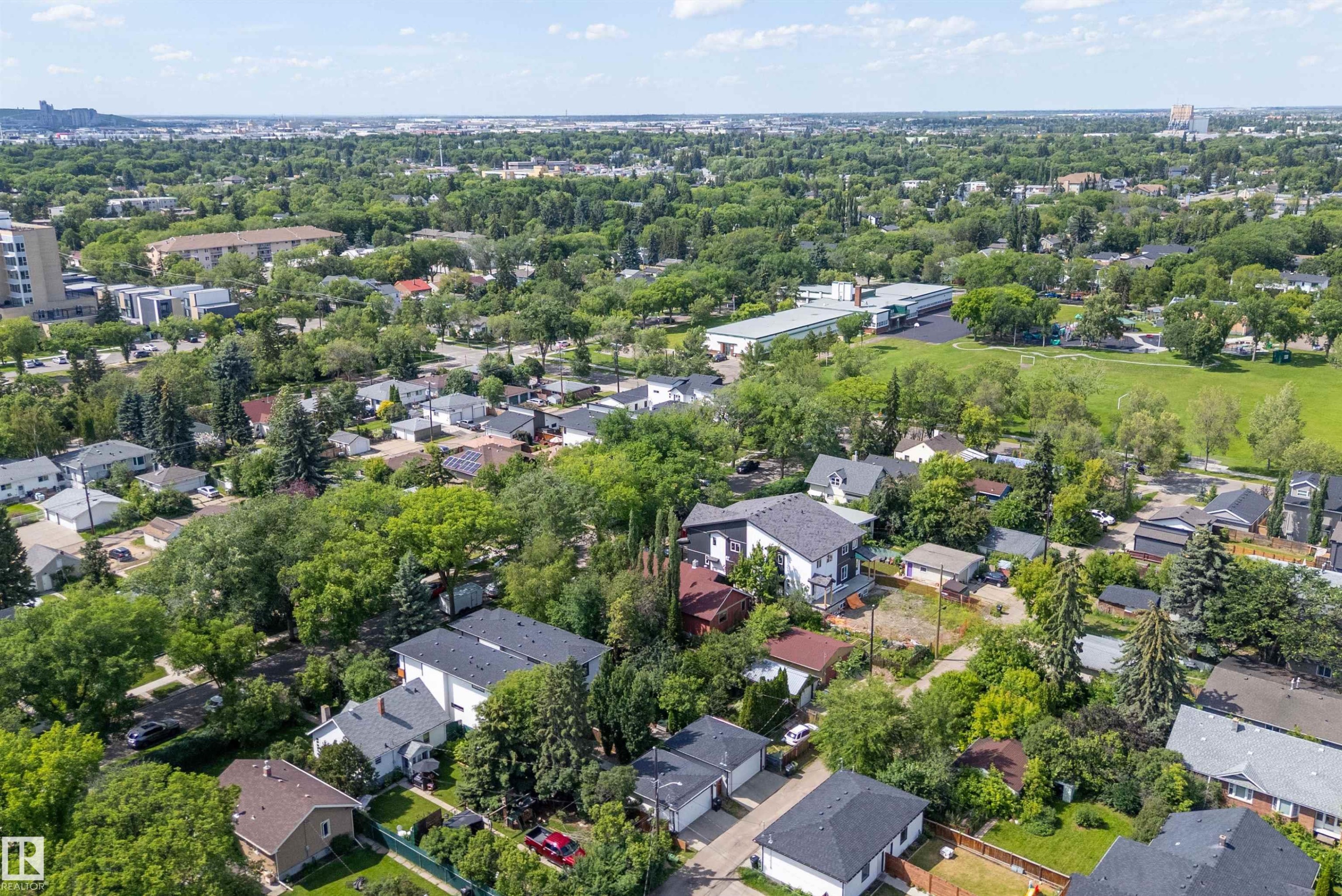11413 126 Street Nw, Edmonton, AB - Outdoor With View