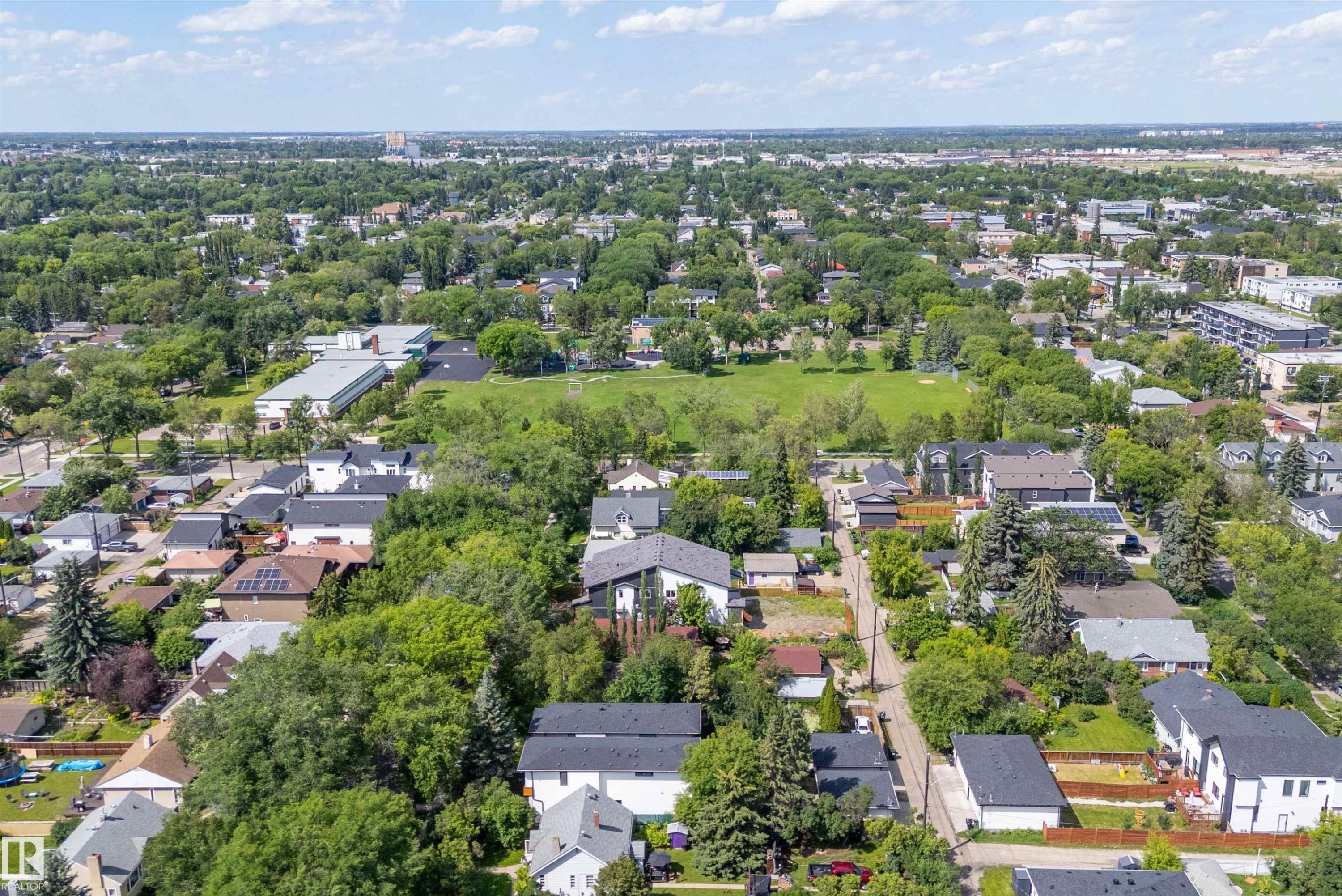 11413 126 Street Nw, Edmonton, AB - Outdoor With View
