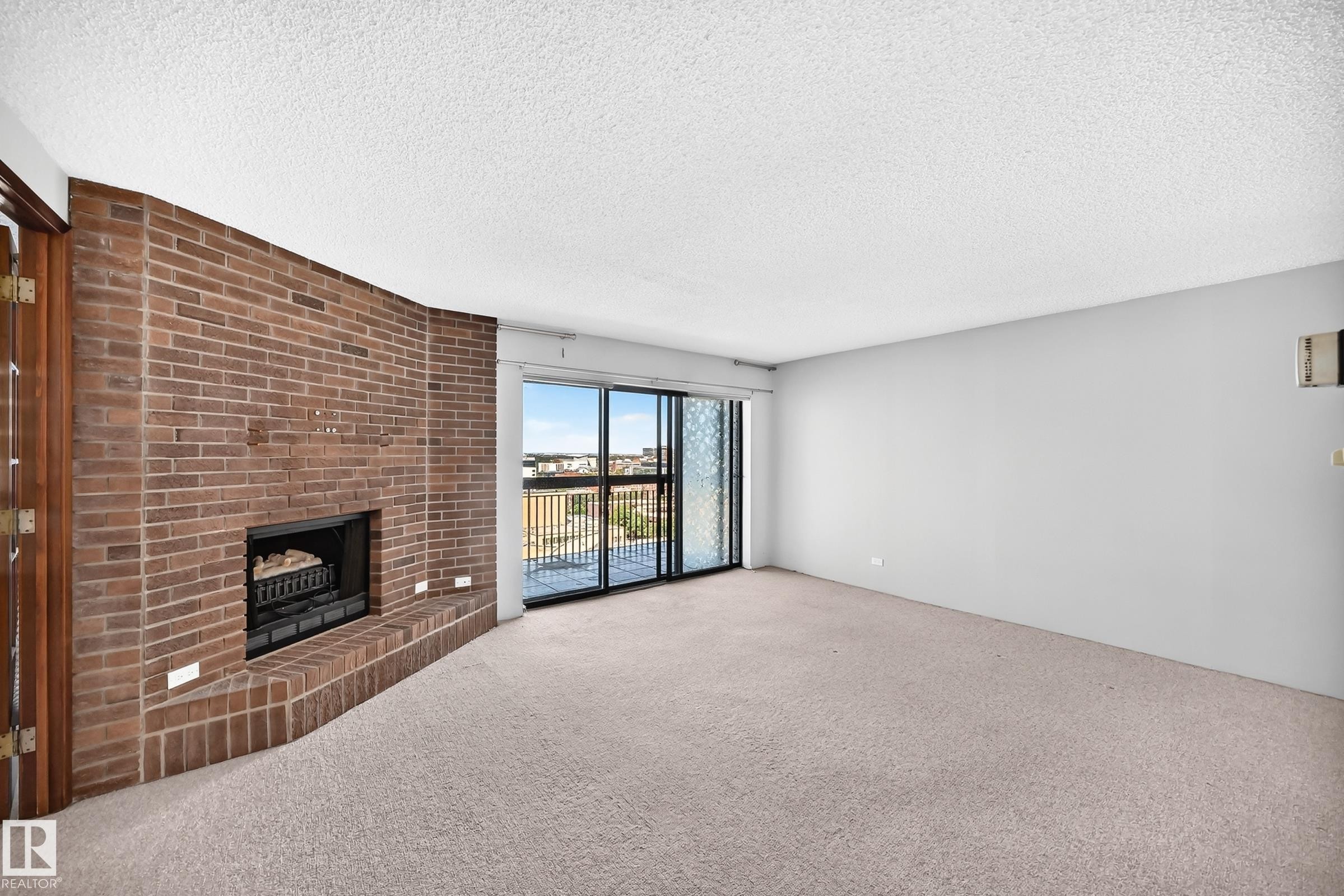 #1802 11027 87 Av Nw, Edmonton, AB - Indoor With Fireplace