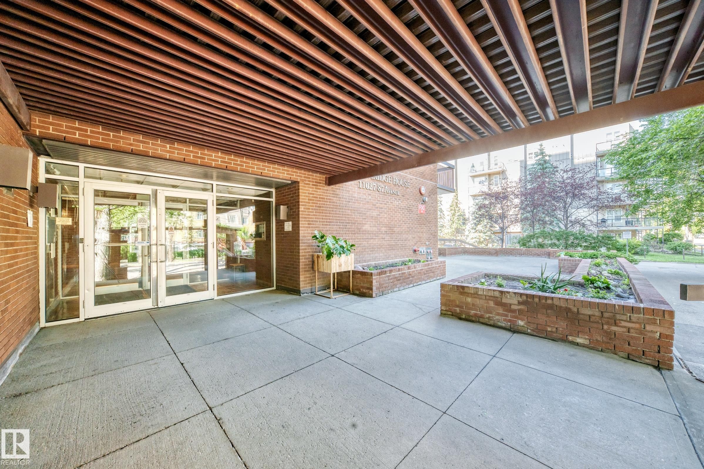 #1802 11027 87 Av Nw, Edmonton, AB - Outdoor With Exterior