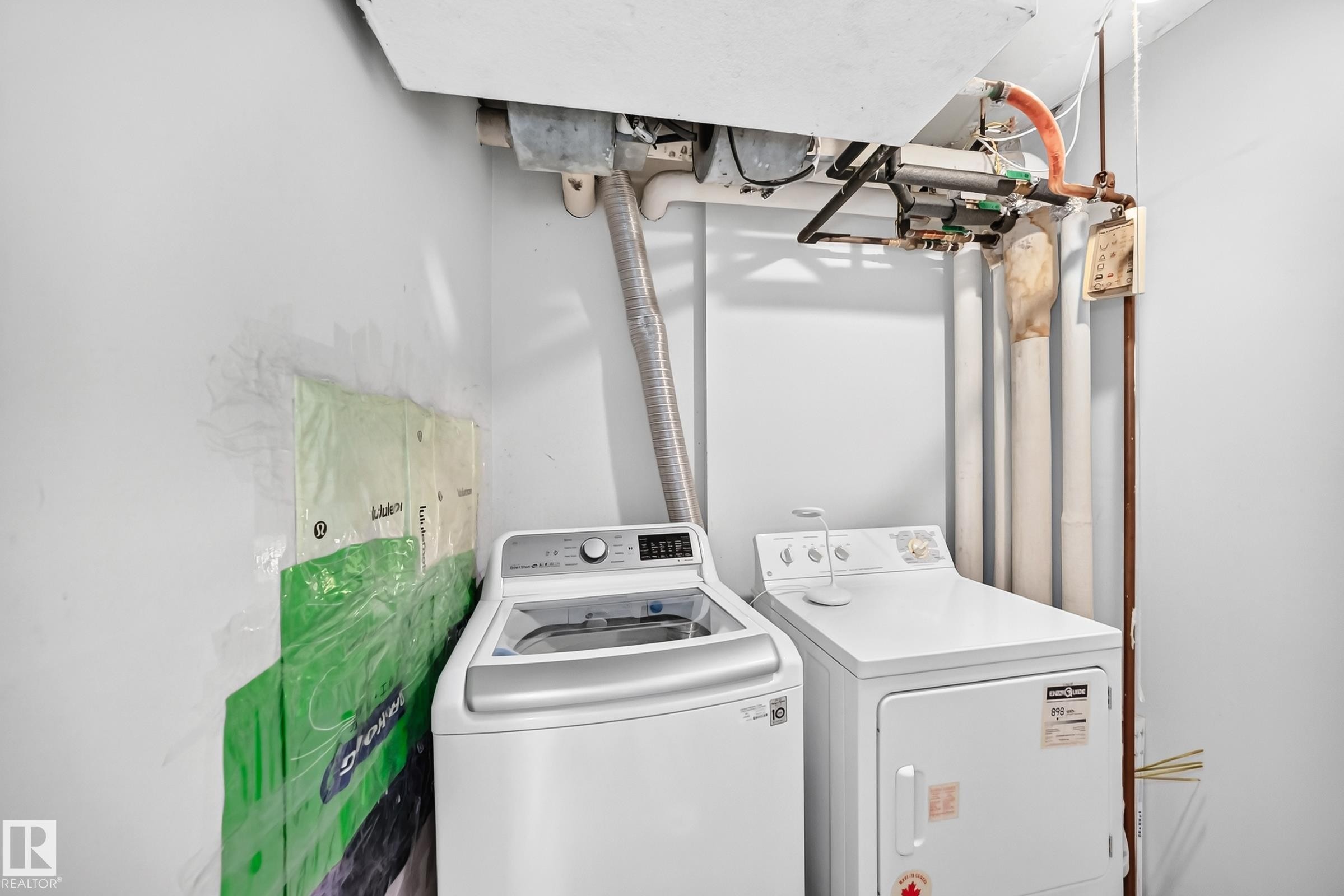 #1802 11027 87 Av Nw, Edmonton, AB - Indoor Photo Showing Laundry Room