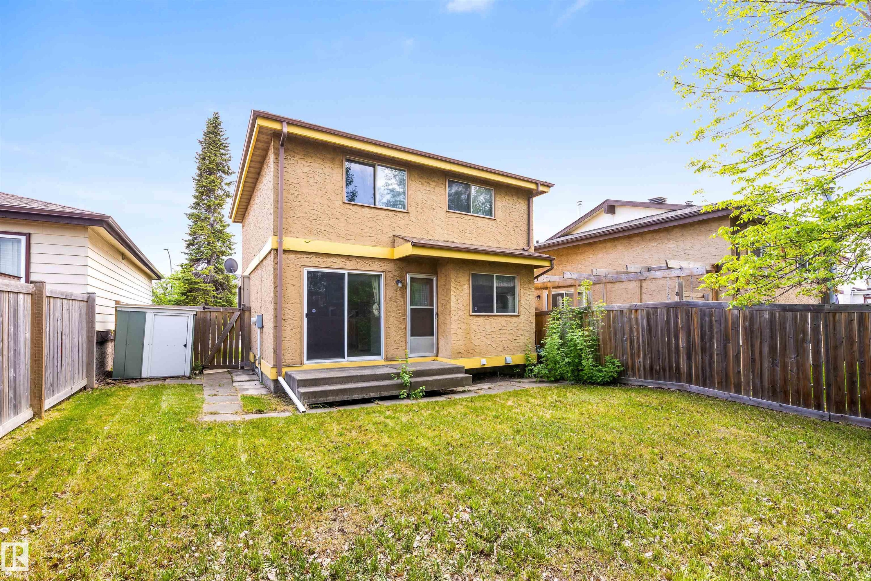 17912 77 Avenue, Edmonton, AB