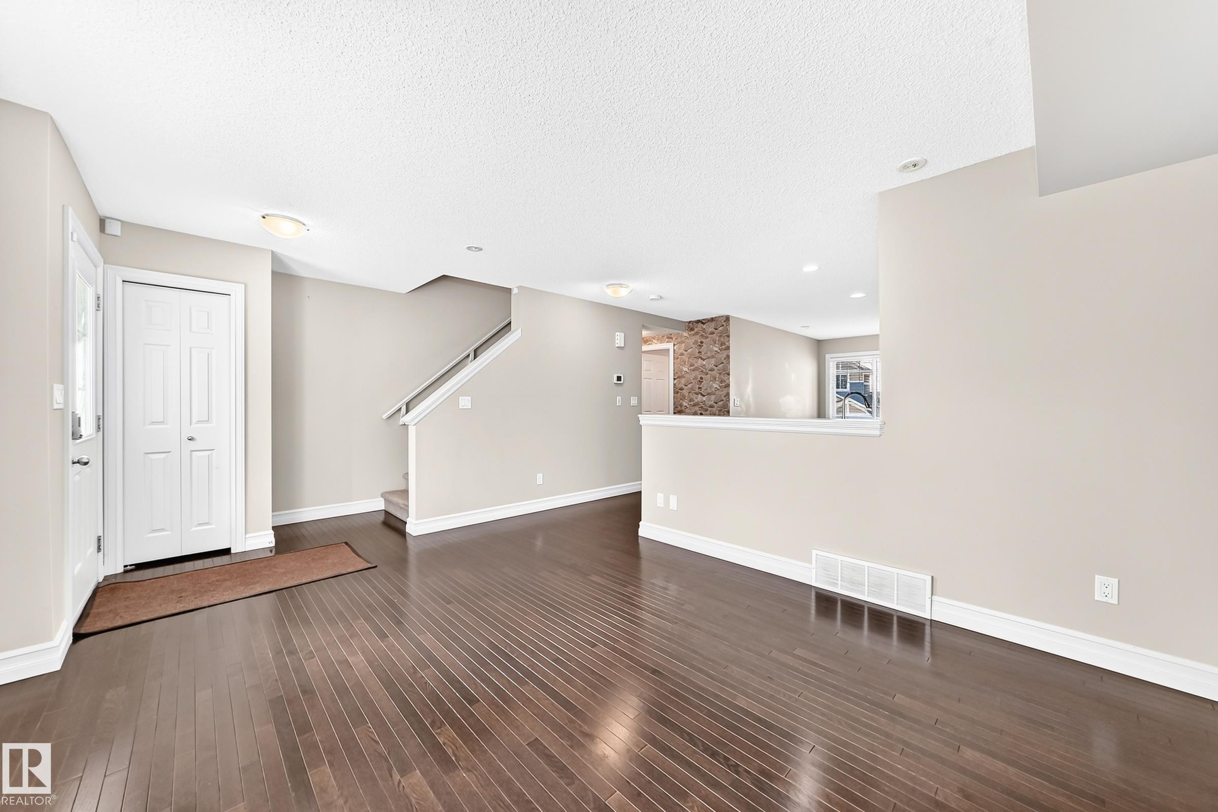 5321 3 Avenue Sw, Edmonton, AB