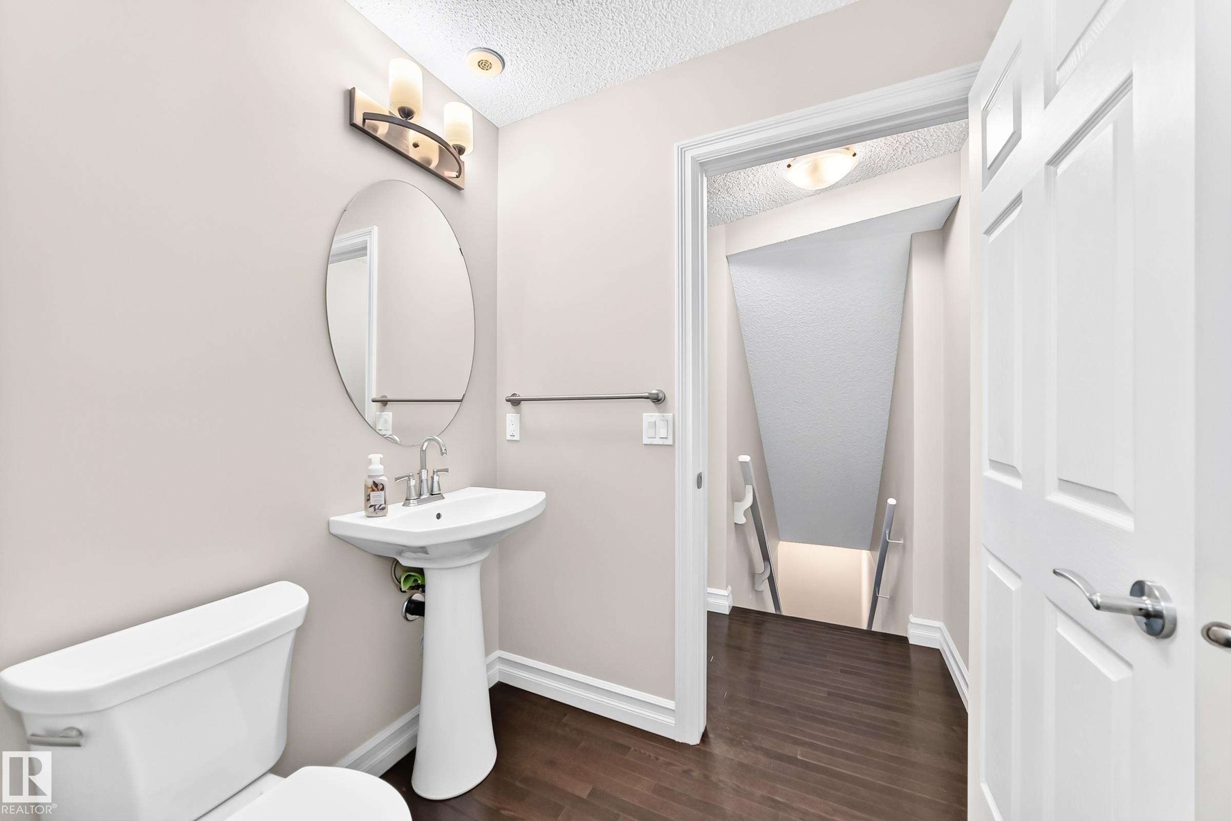5321 3 Avenue Sw, Edmonton, AB