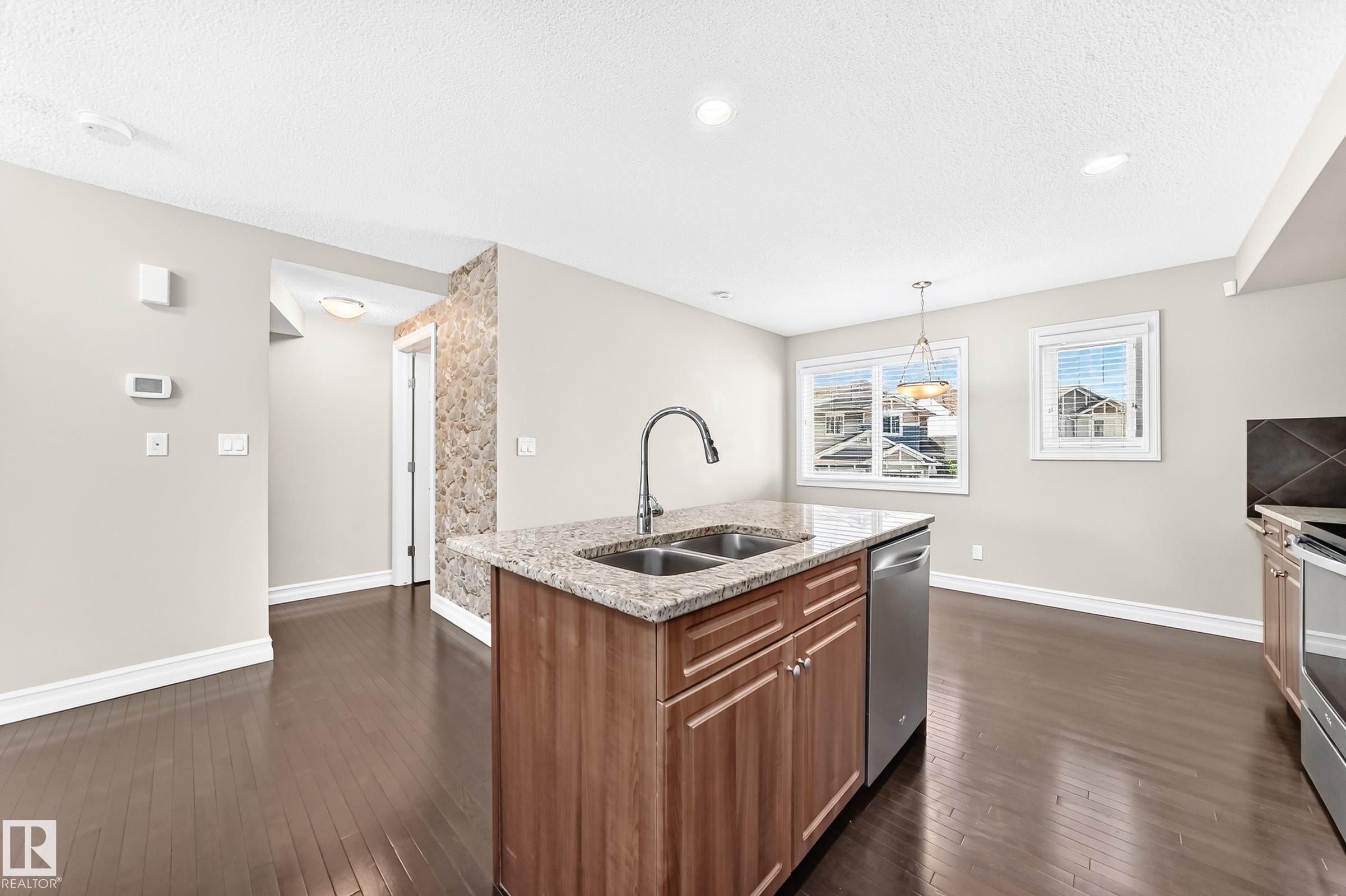 5321 3 Avenue Sw, Edmonton, AB