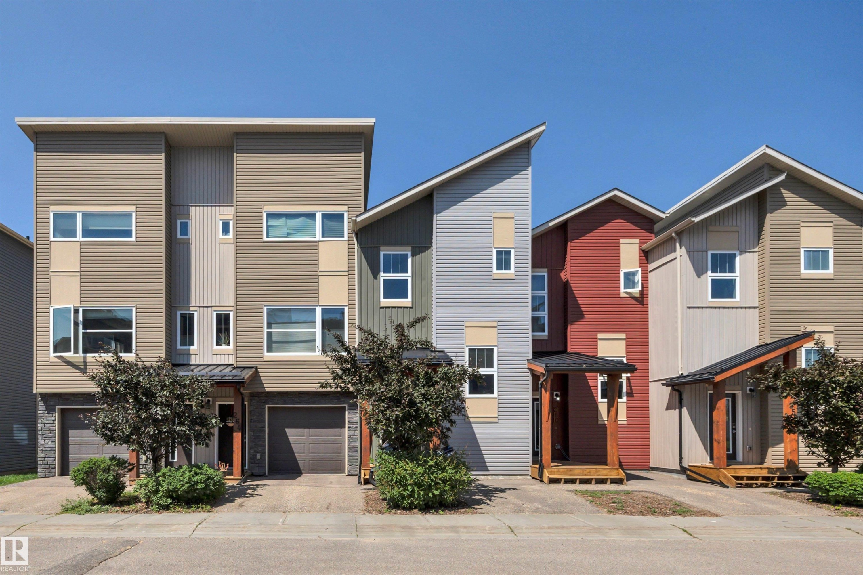 #262 401 Southfork Dr, Leduc, AB - Outdoor With Facade