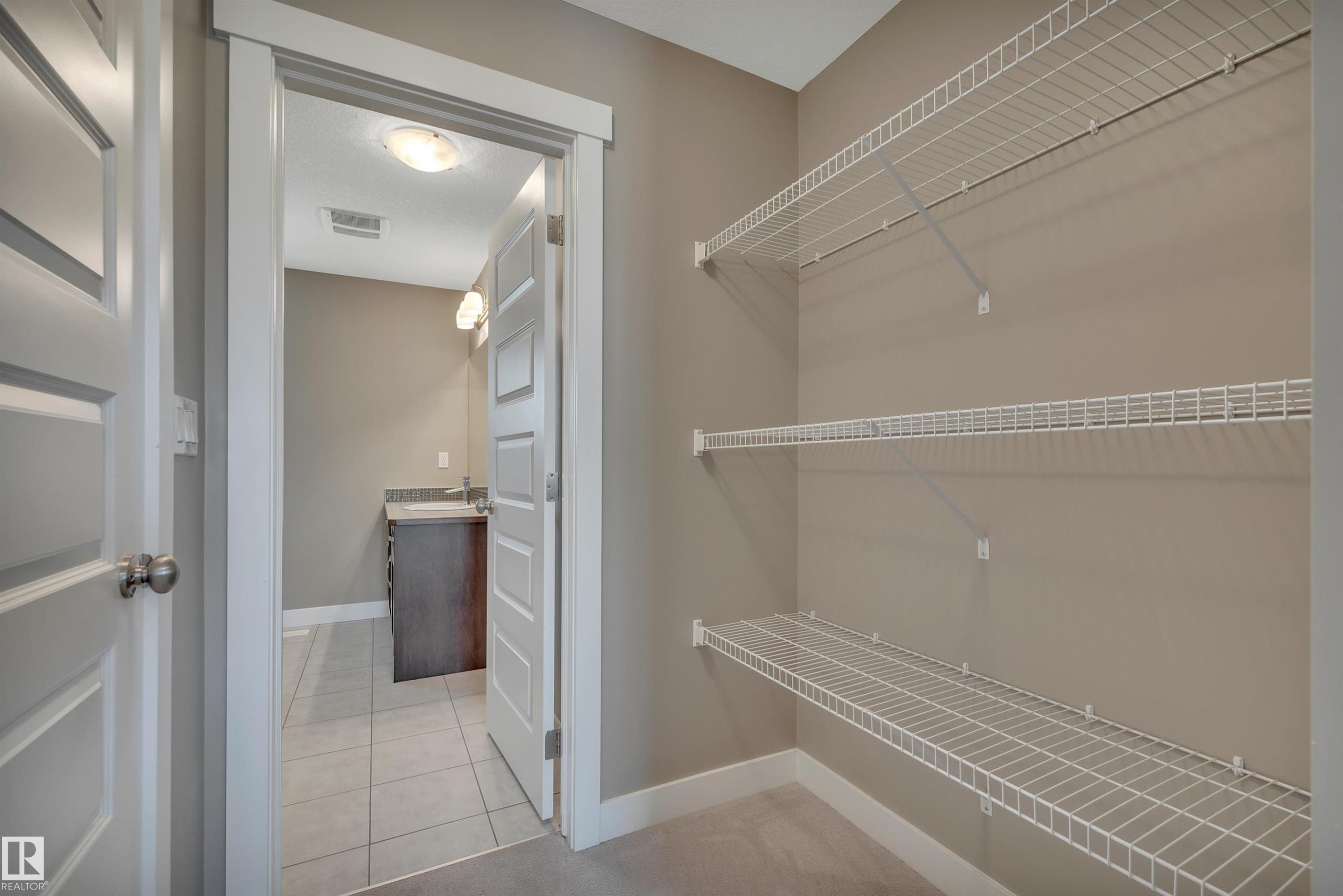 #262 401 Southfork Dr, Leduc, AB - Indoor With Storage