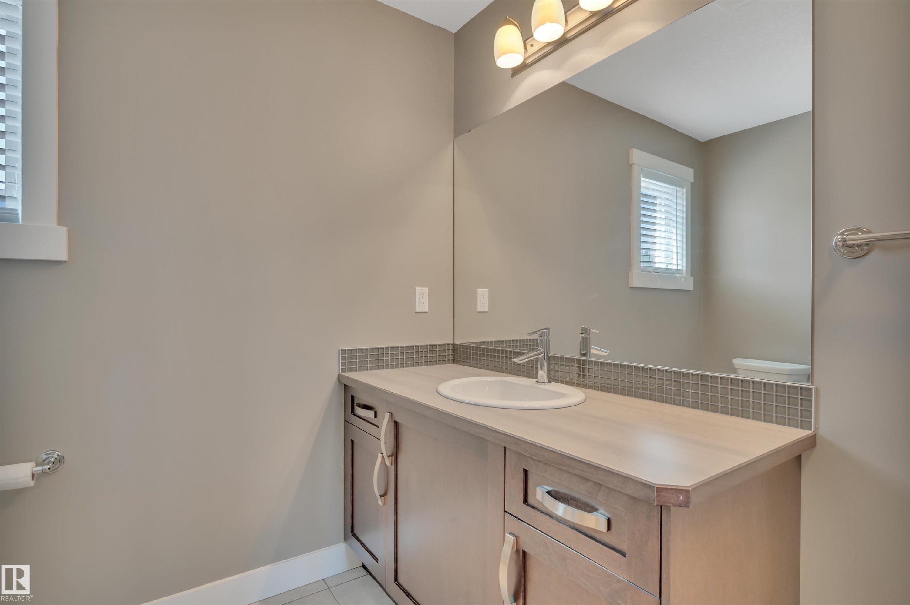 #262 401 Southfork Dr, Leduc, AB - Indoor Photo Showing Bathroom