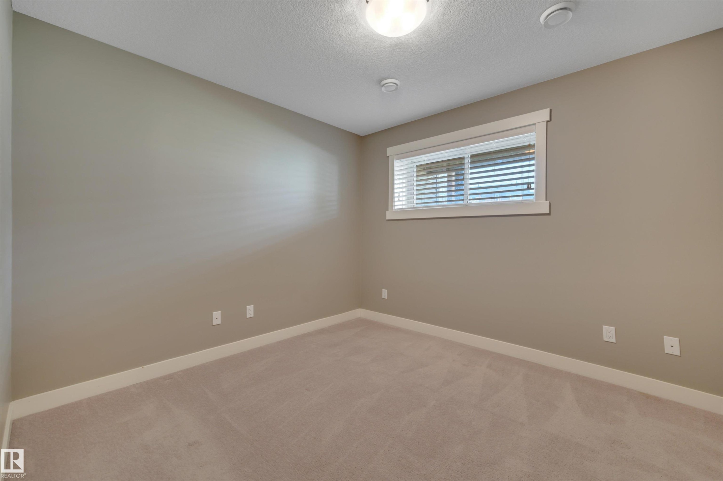 #262 401 Southfork Dr, Leduc, AB - Indoor Photo Showing Other Room