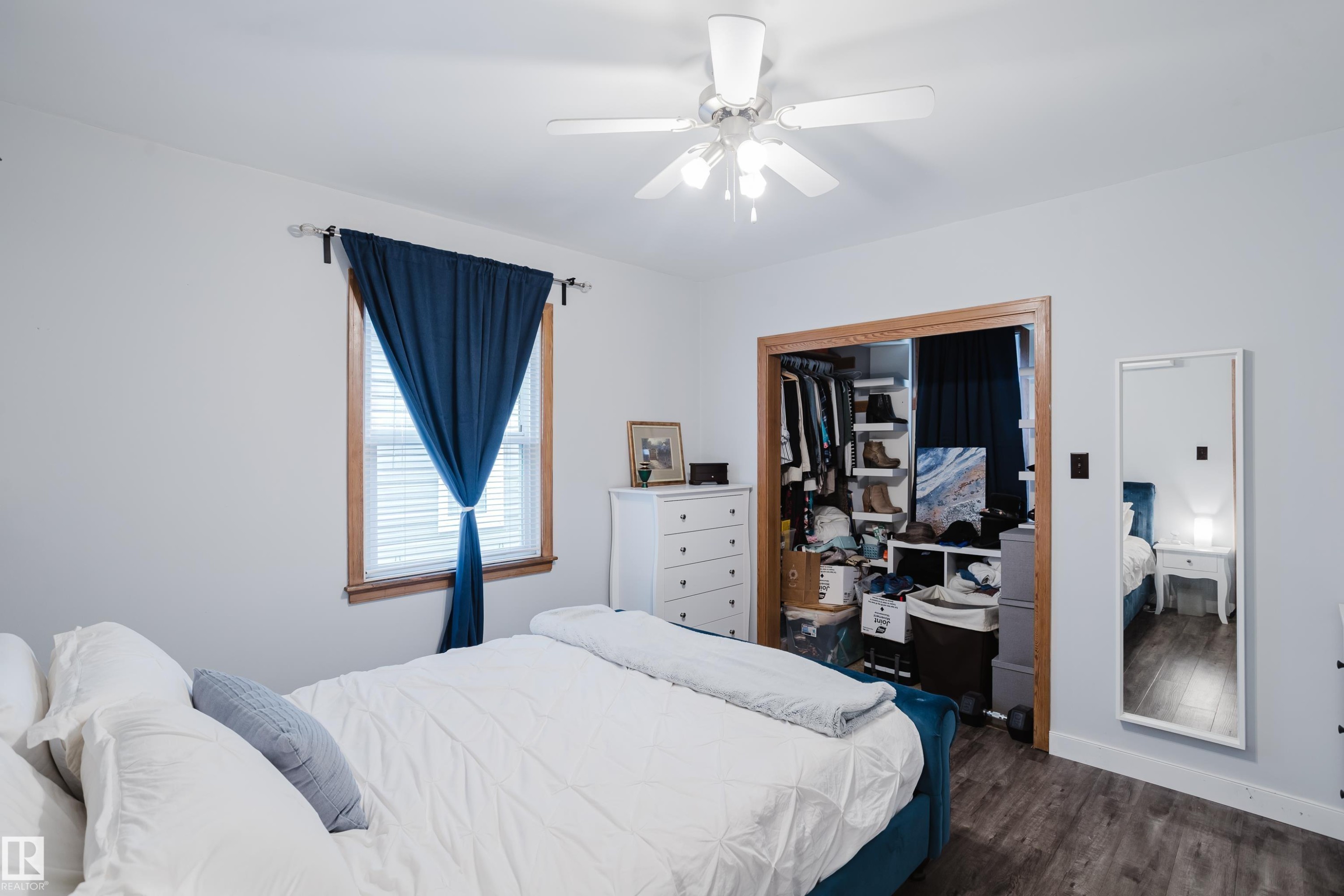 10623 76 Avenue Nw, Edmonton, AB - Indoor Photo Showing Bedroom