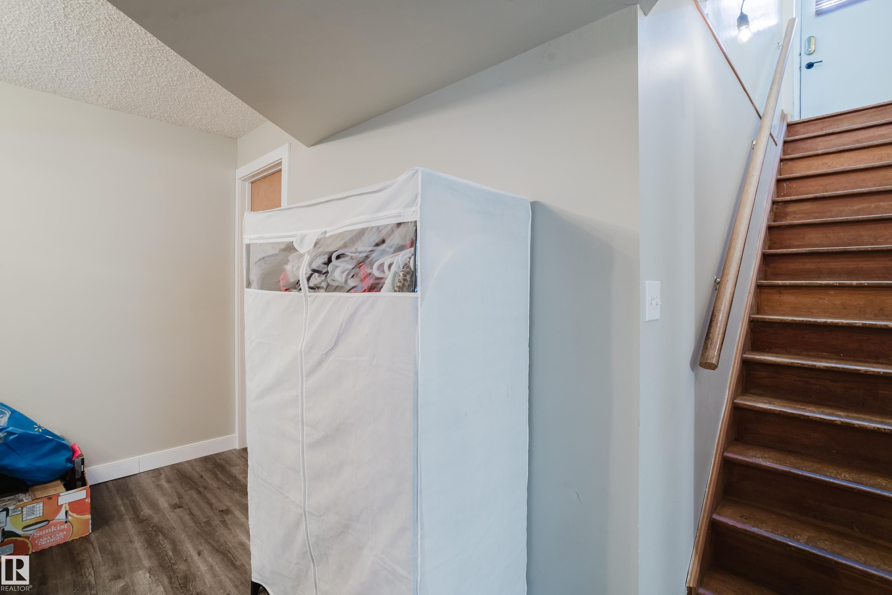 10623 76 Avenue Nw, Edmonton, AB - Indoor Photo Showing Other Room
