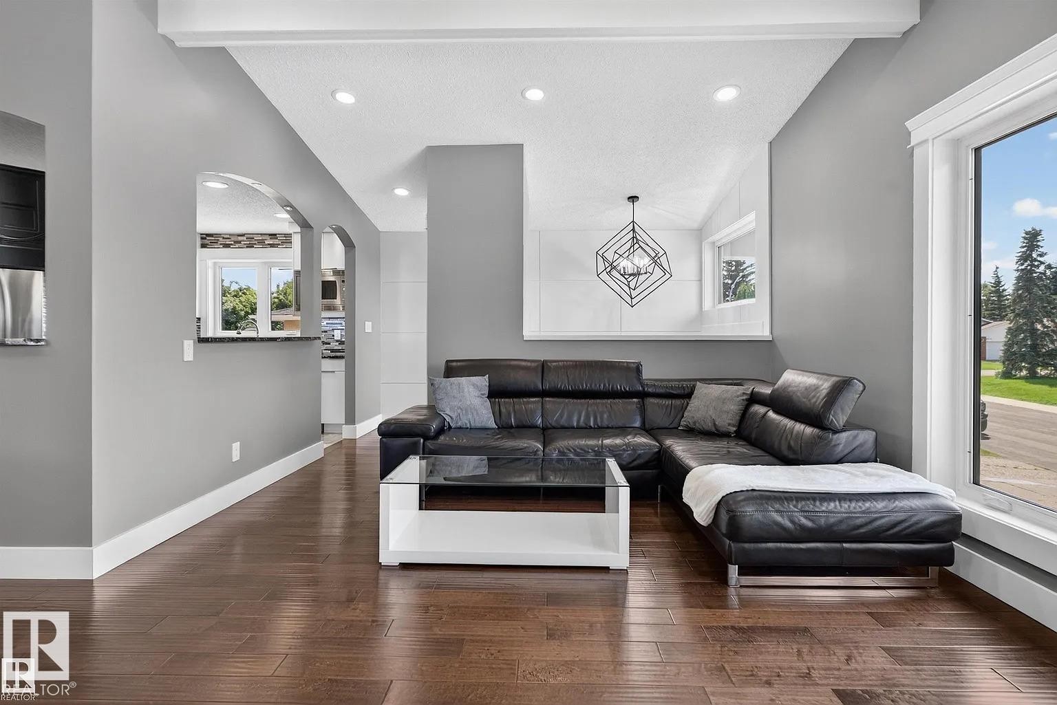 3911 67 Street Nw, Edmonton, AB - Indoor Photo Showing Other Room