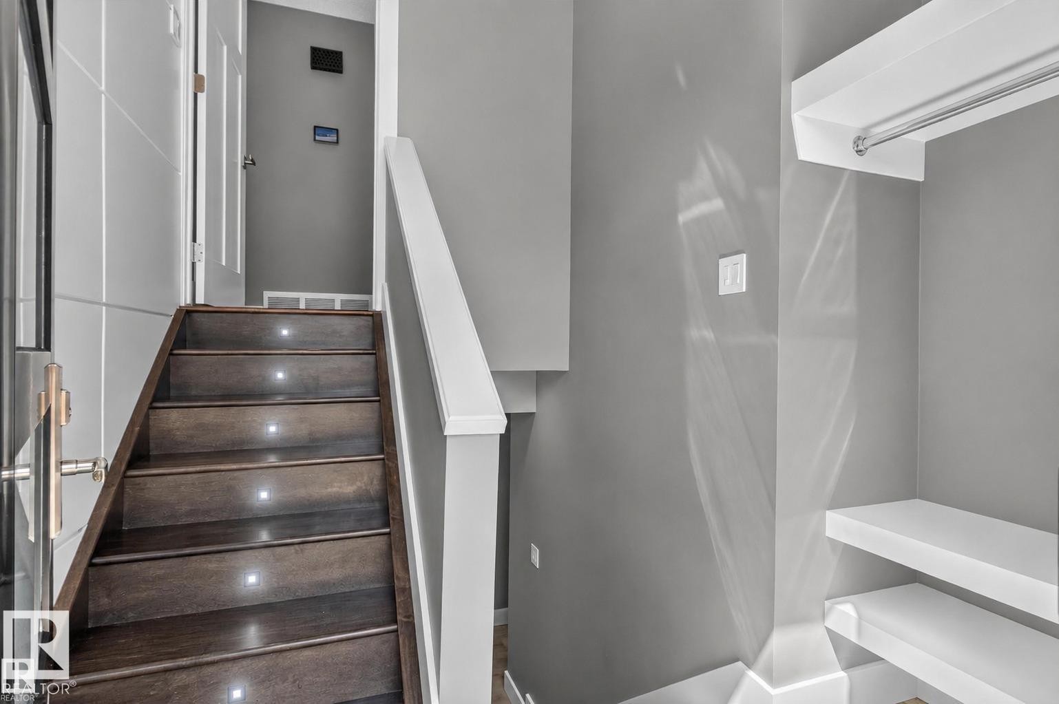 3911 67 Street Nw, Edmonton, AB - Indoor Photo Showing Other Room