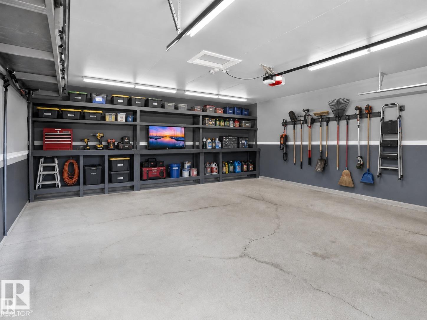 3911 67 Street Nw, Edmonton, AB - Indoor Photo Showing Garage