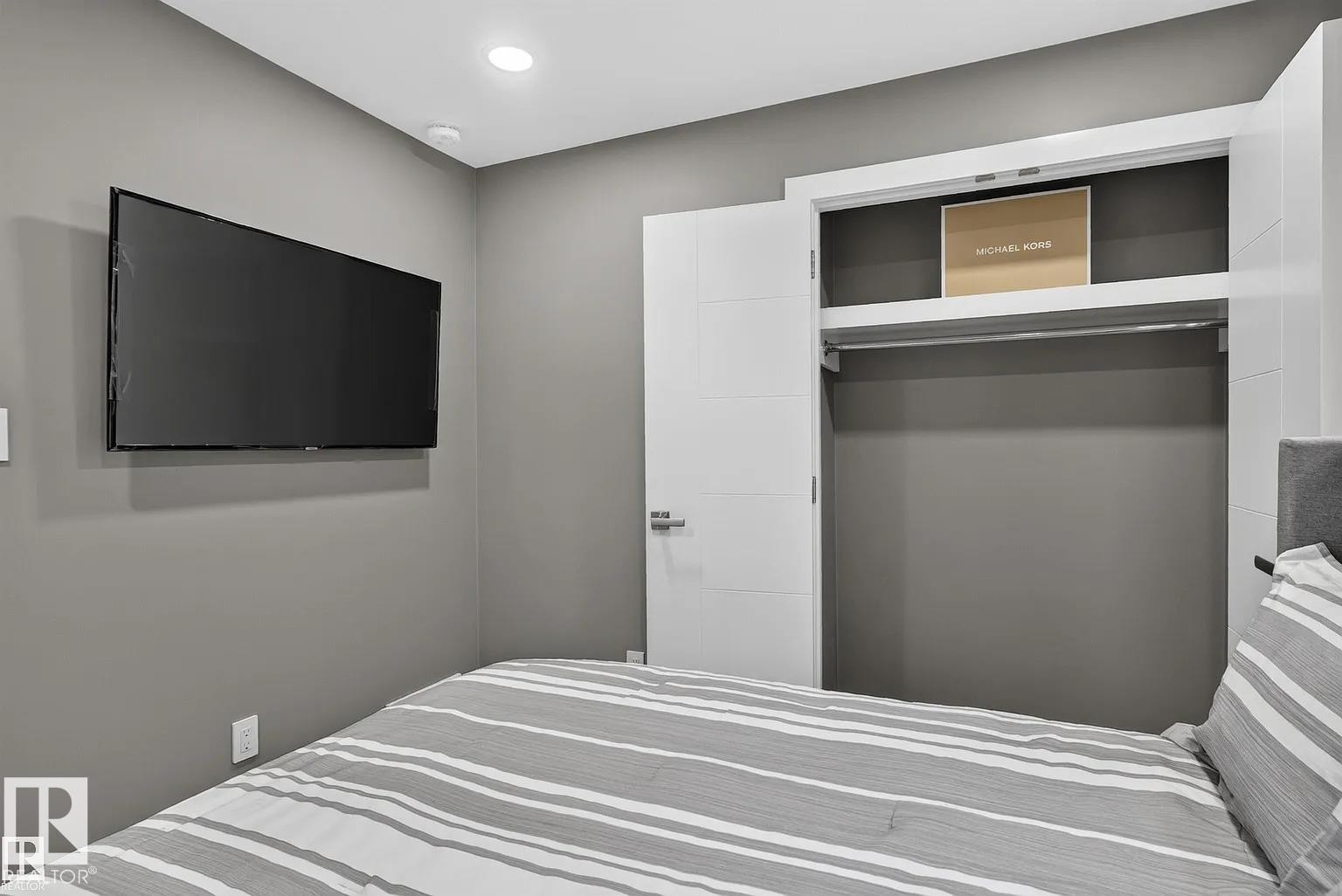 3911 67 Street Nw, Edmonton, AB - Indoor Photo Showing Bedroom