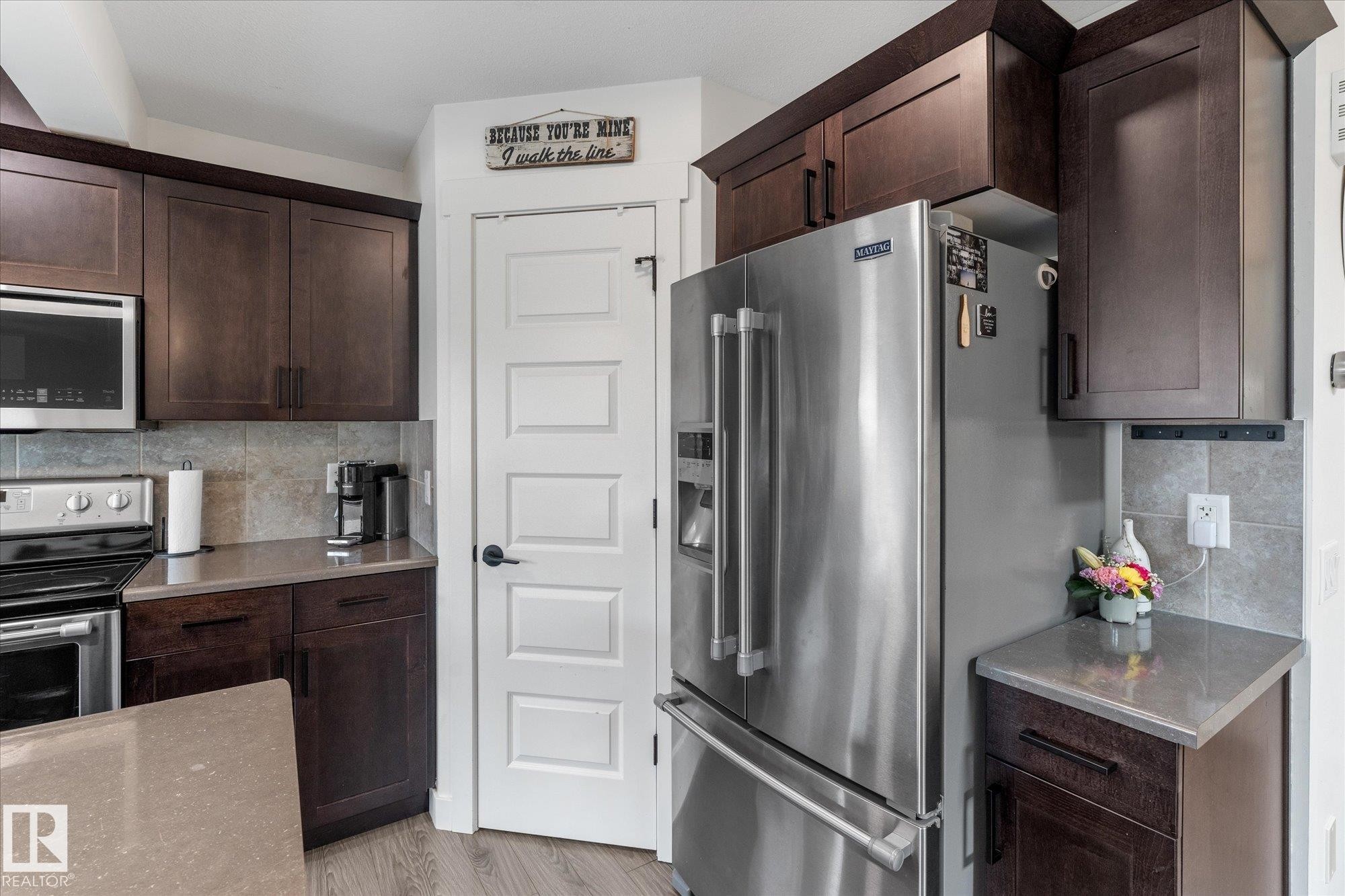 148 Brickyard Place, Stony Plain, AB - Indoor Photo Showing Kitchen