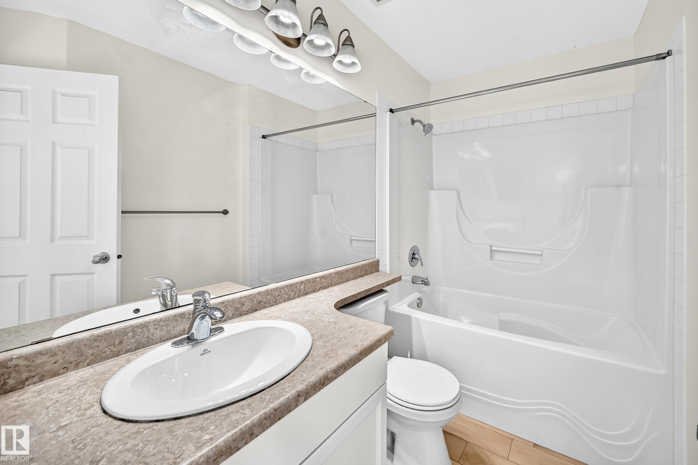 369 Brintnell Boulevard Nw, Edmonton, AB - Indoor Photo Showing Bathroom