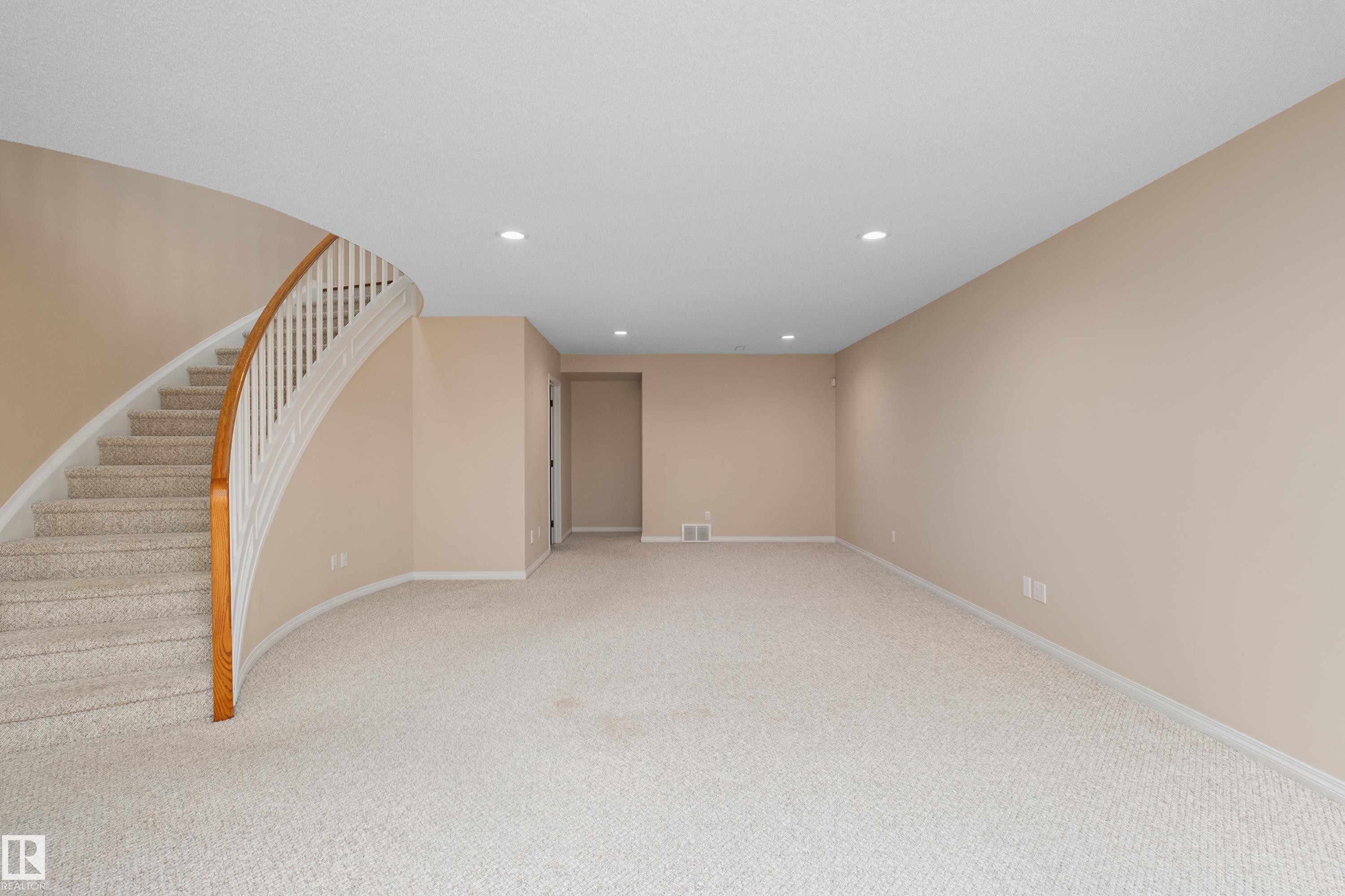 434 Tory Point(E) Nw, Edmonton, AB - Indoor Photo Showing Other Room