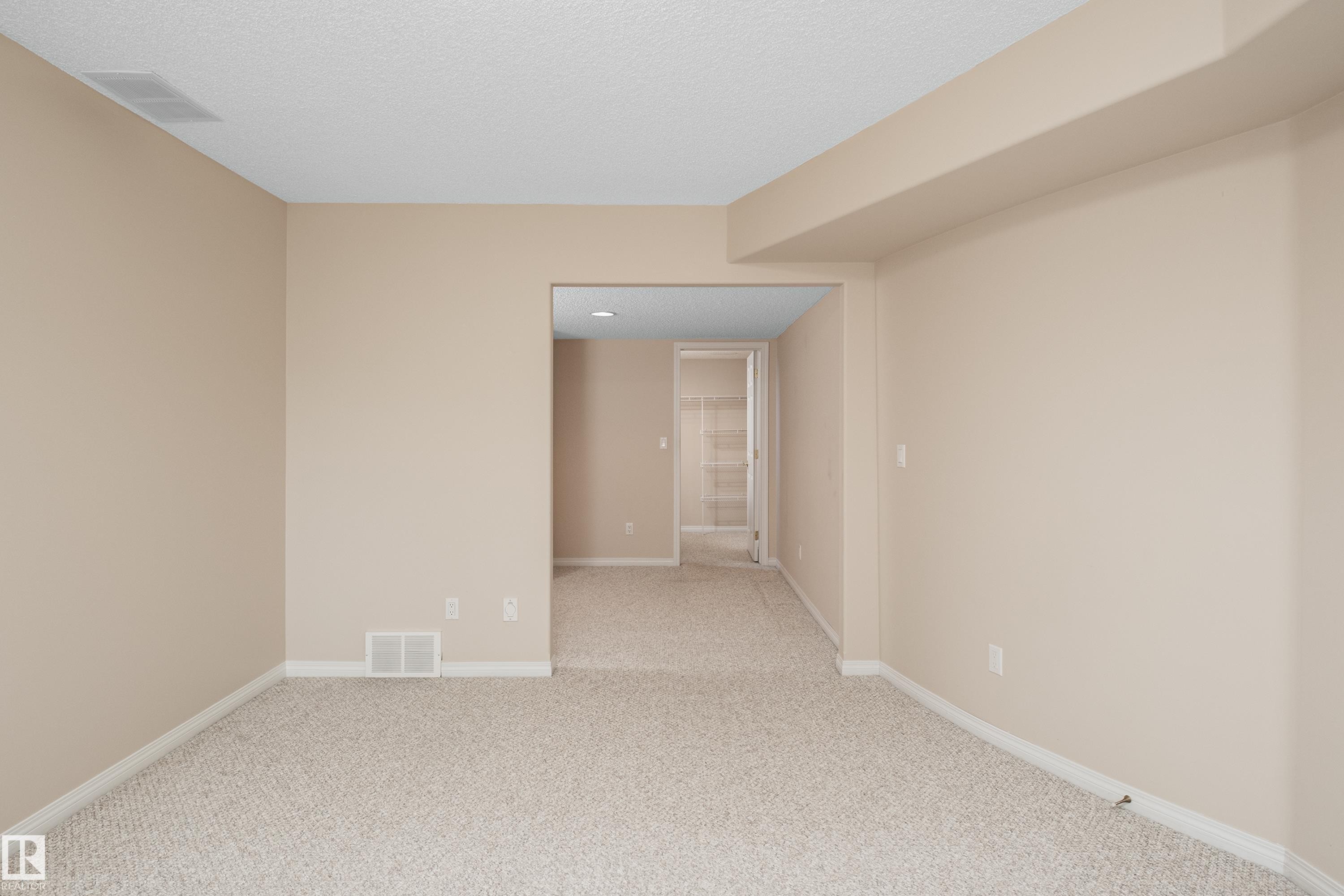 434 Tory Point(E) Nw, Edmonton, AB - Indoor Photo Showing Other Room