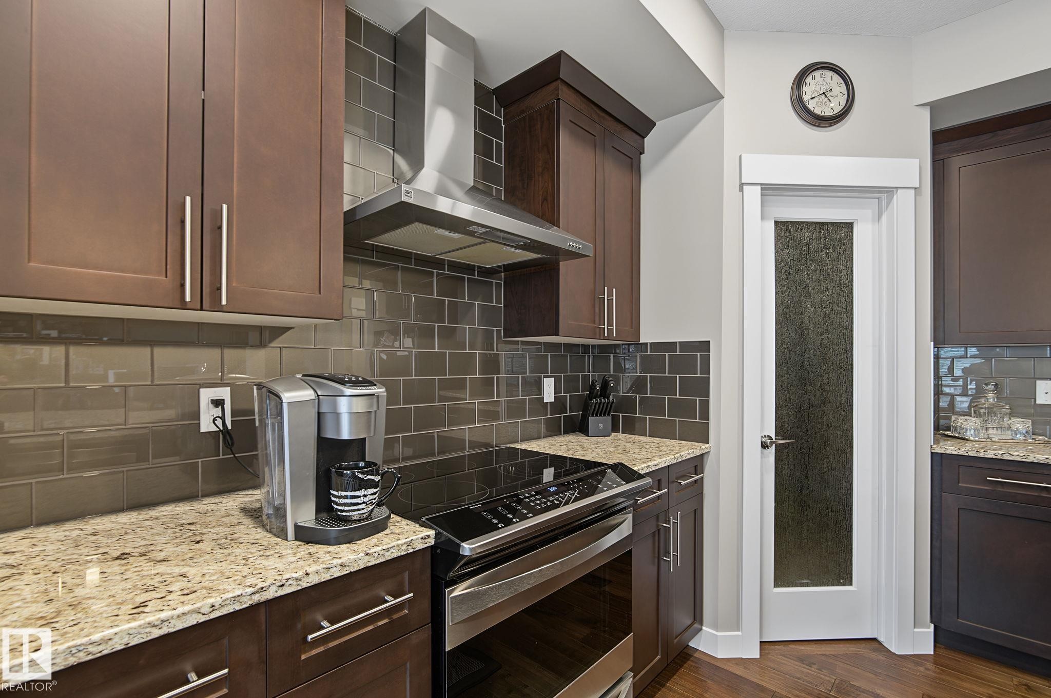 8005 223 Street Nw, Edmonton, AB - Indoor Photo Showing Kitchen