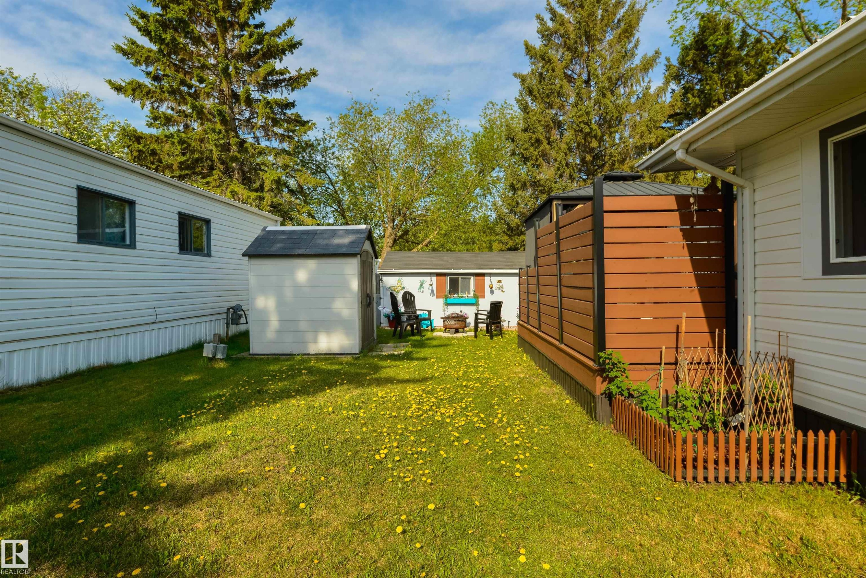 15 Post Road, Edmonton, AB - Outdoor With Exterior