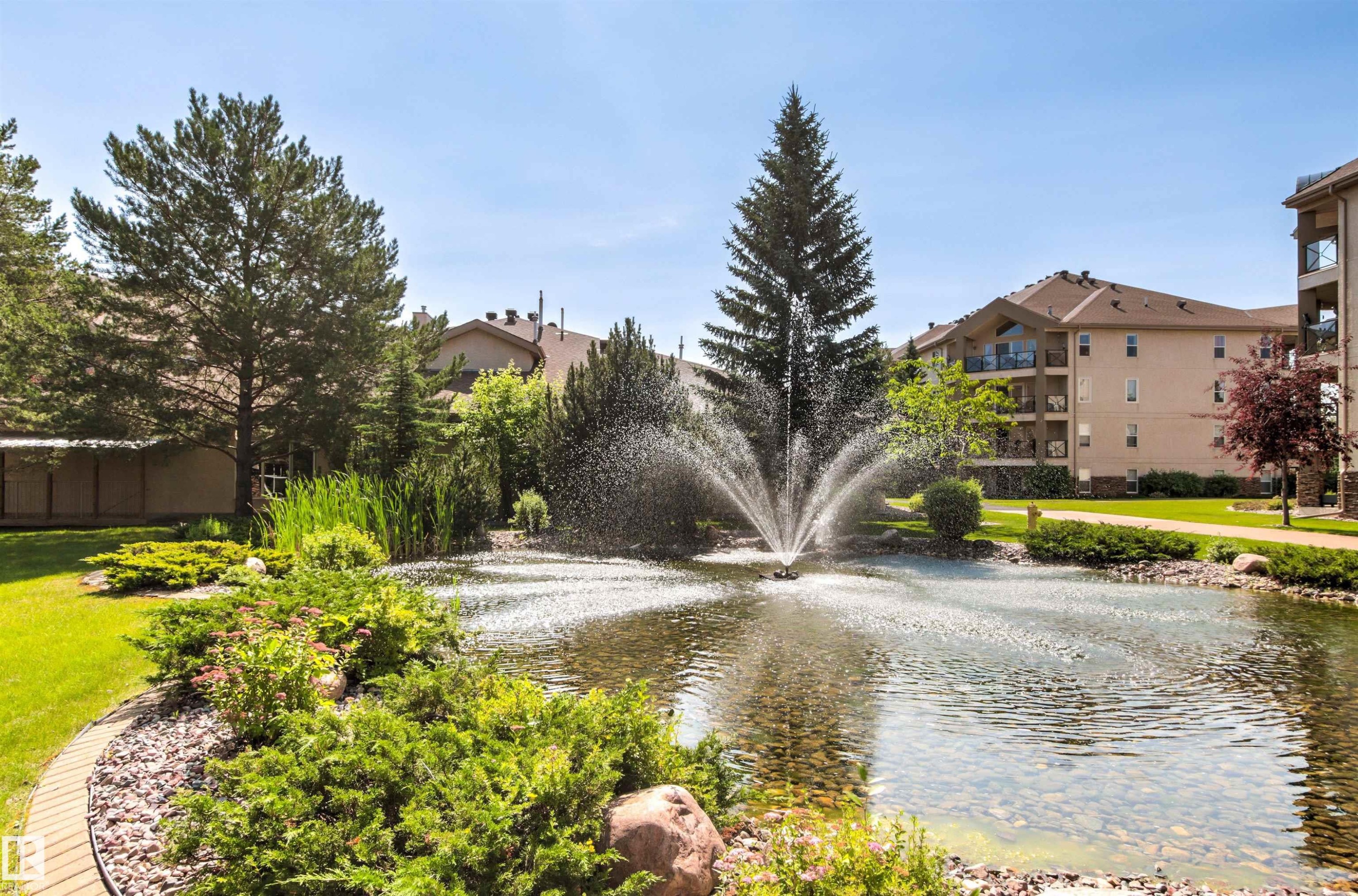 #203 8956 156 St Nw, Edmonton, AB - Outdoor