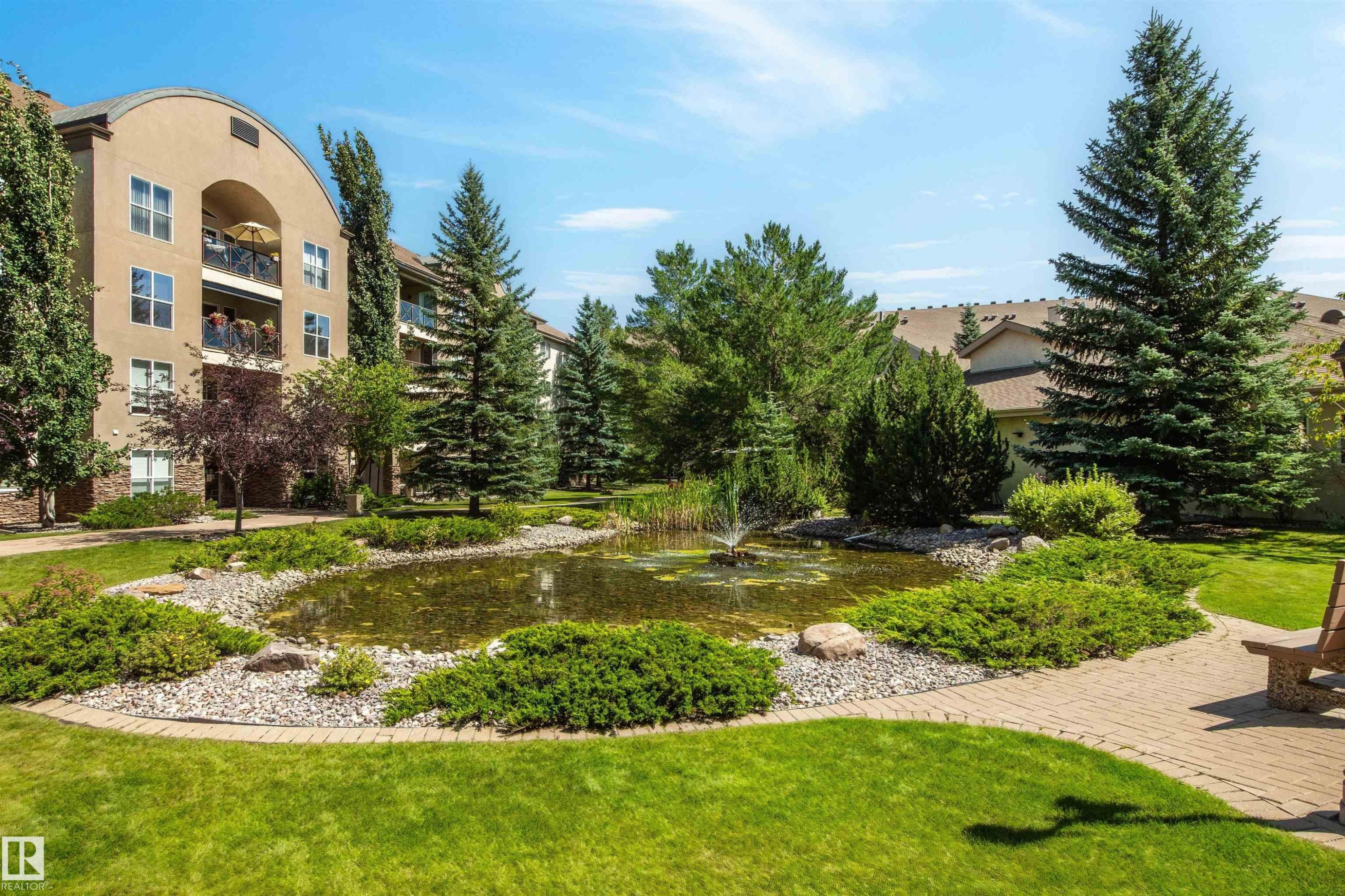 #203 8956 156 St Nw, Edmonton, AB - Outdoor