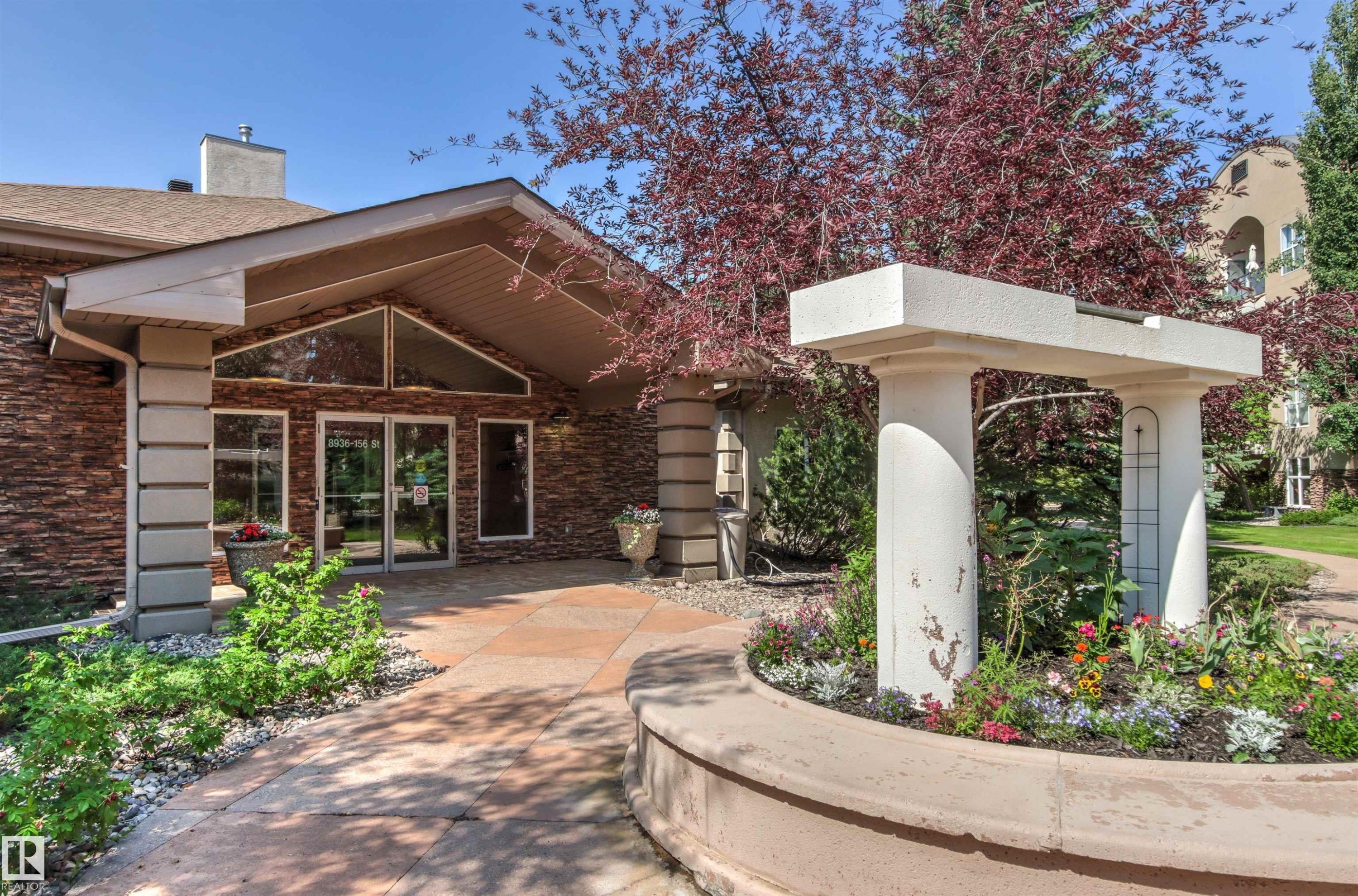 #203 8956 156 St Nw, Edmonton, AB - Outdoor